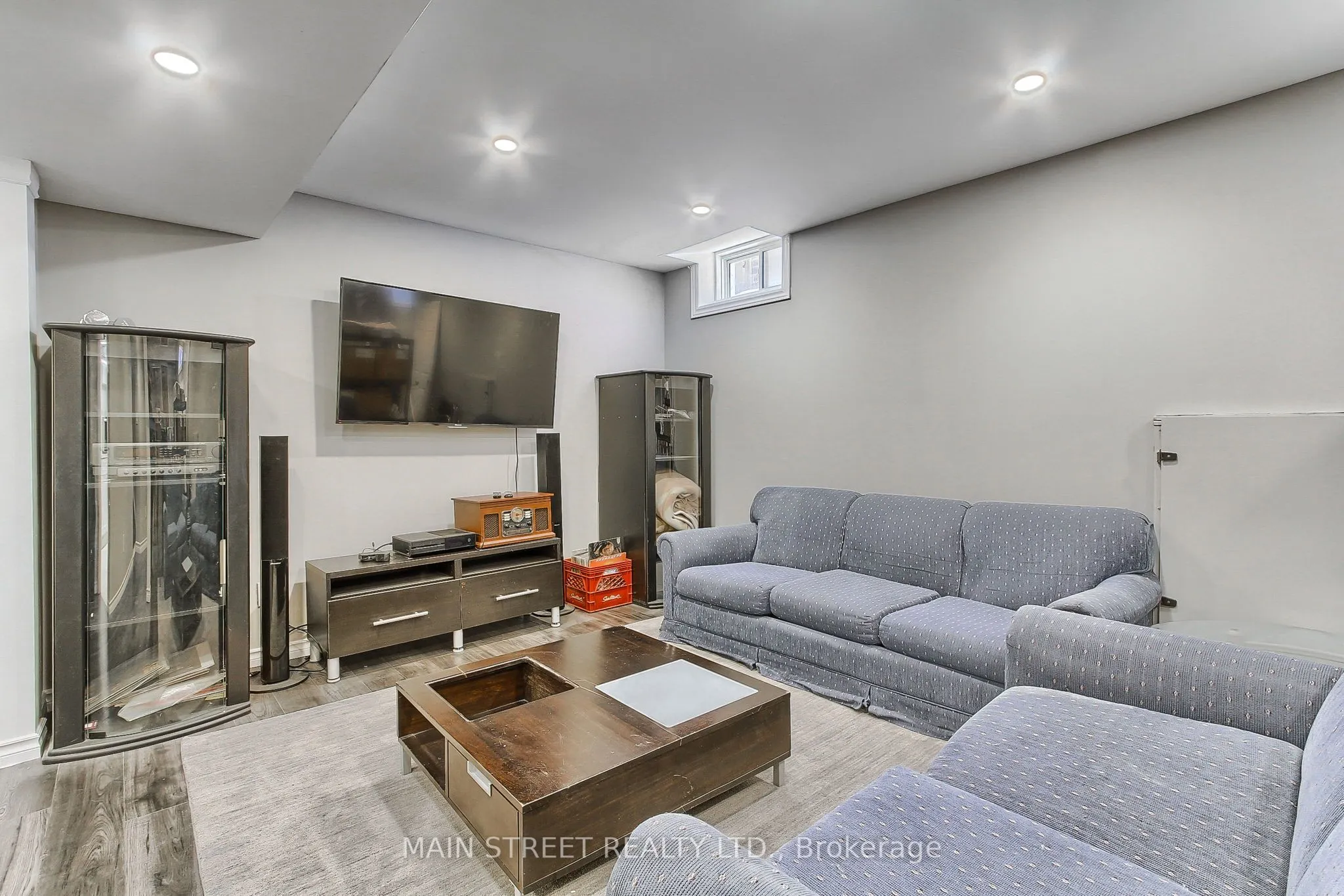 46 Silverstone Crescent