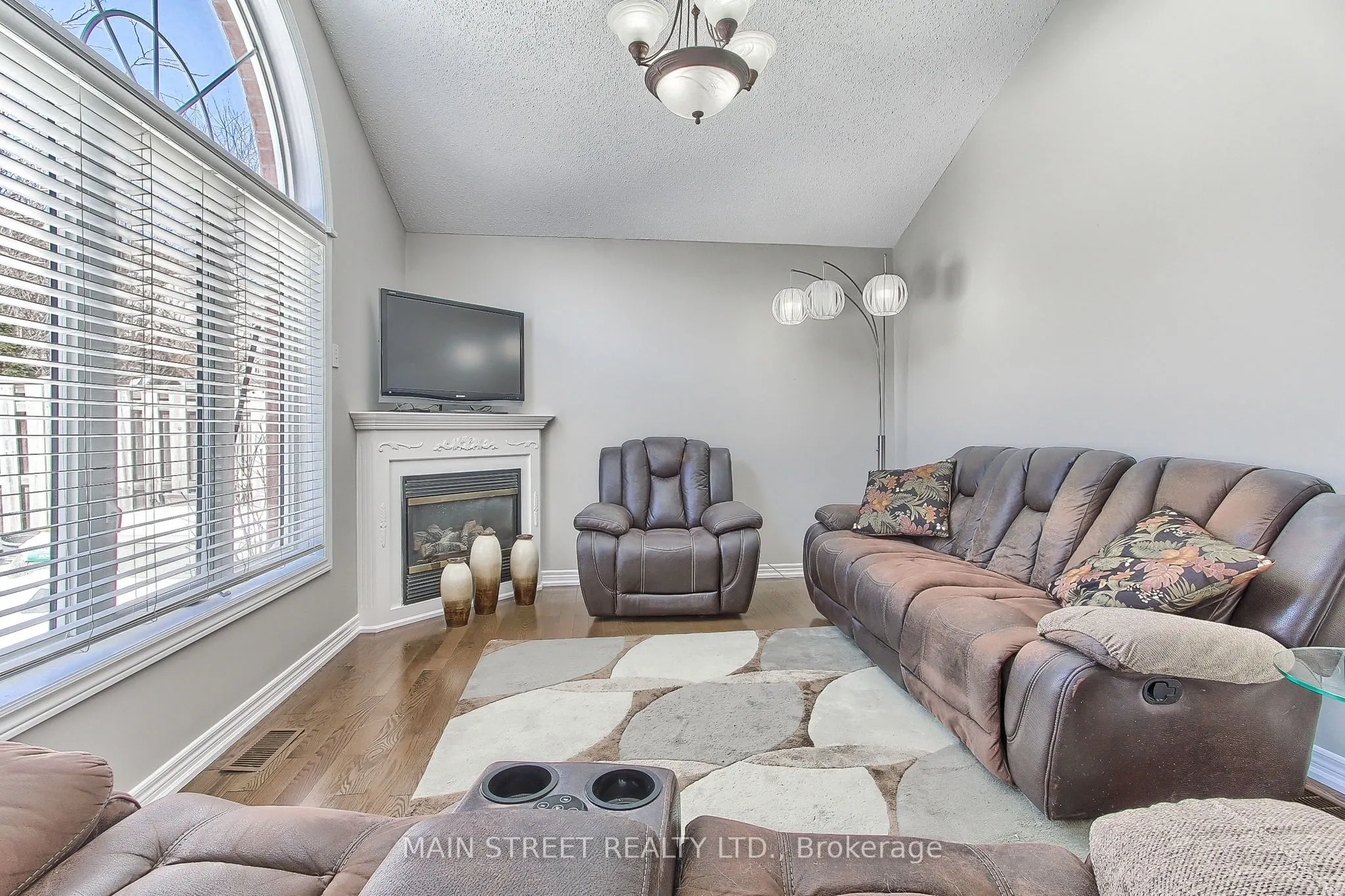 46 Silverstone Crescent