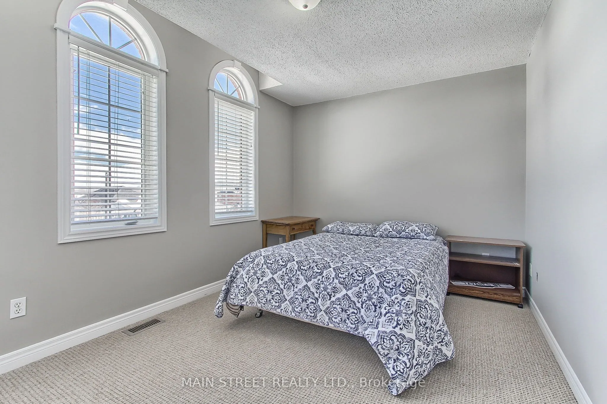 46 Silverstone Crescent