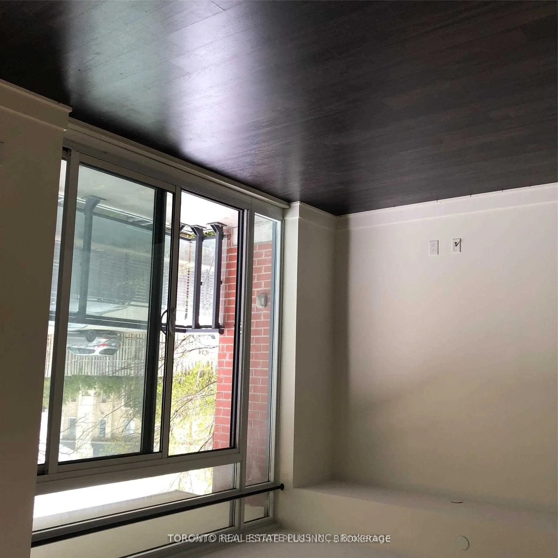 7608 Yonge Street, #206