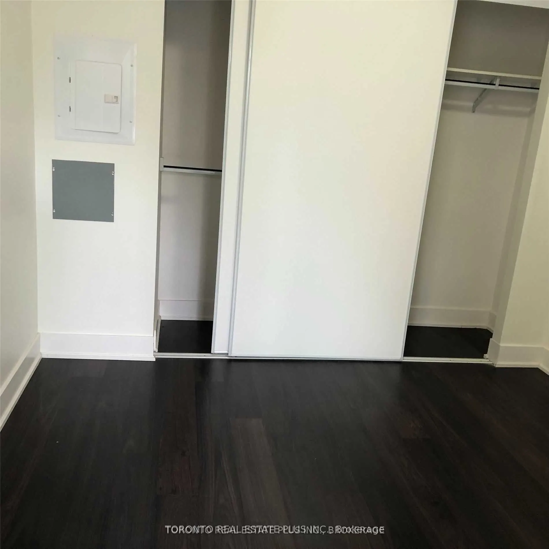 7608 Yonge Street, #206