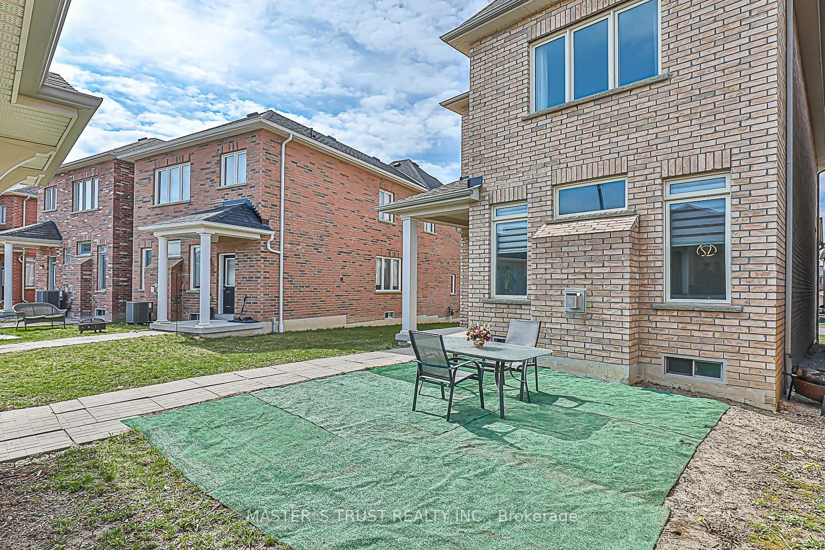 172 Paradelle Drive
