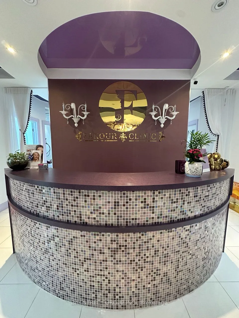 10376 Yonge Street, #208 - Room2