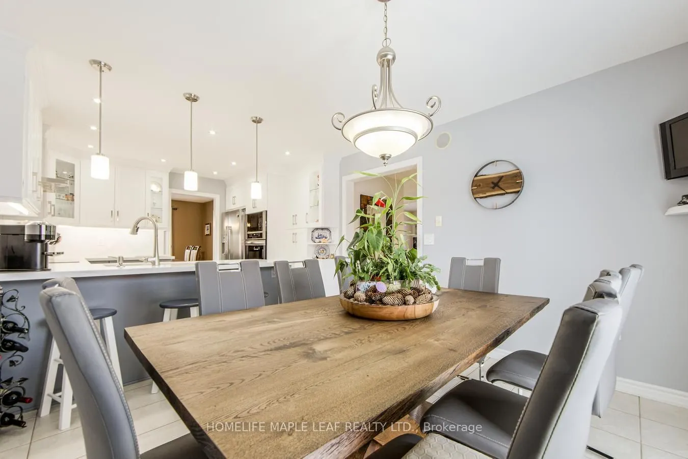 37 Saint Avenue