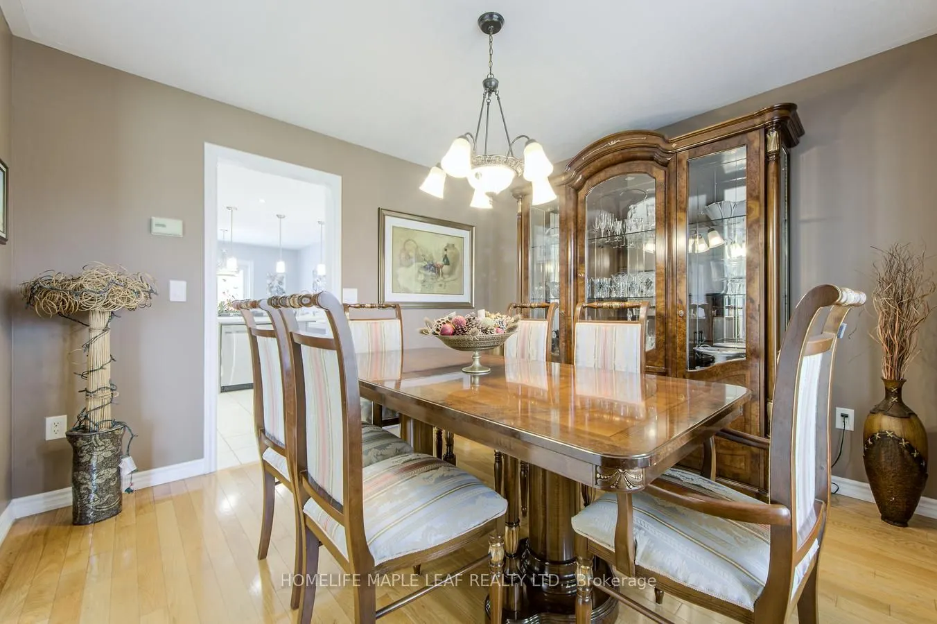 37 Saint Avenue