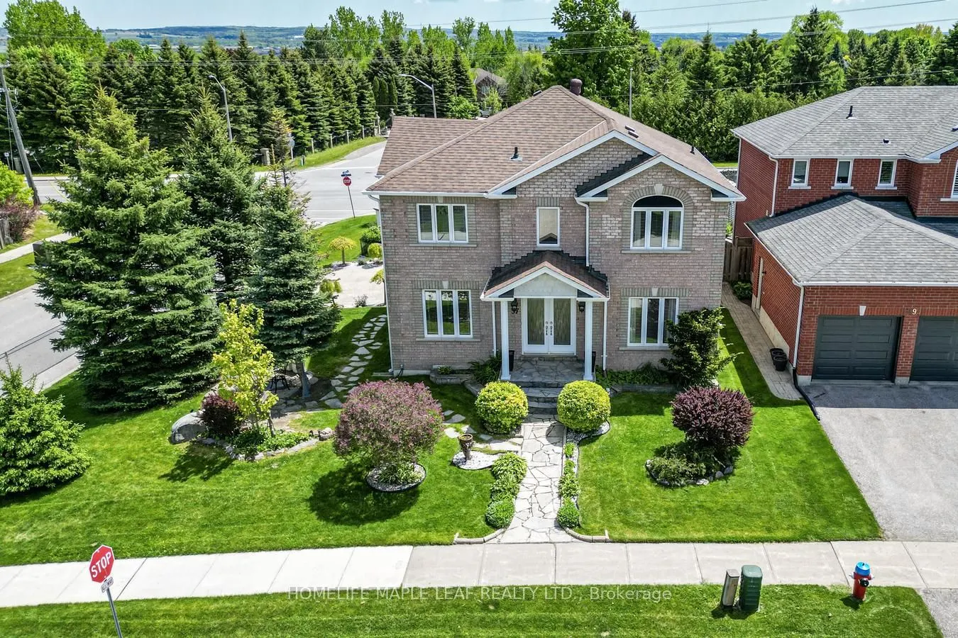 37 Saint Avenue