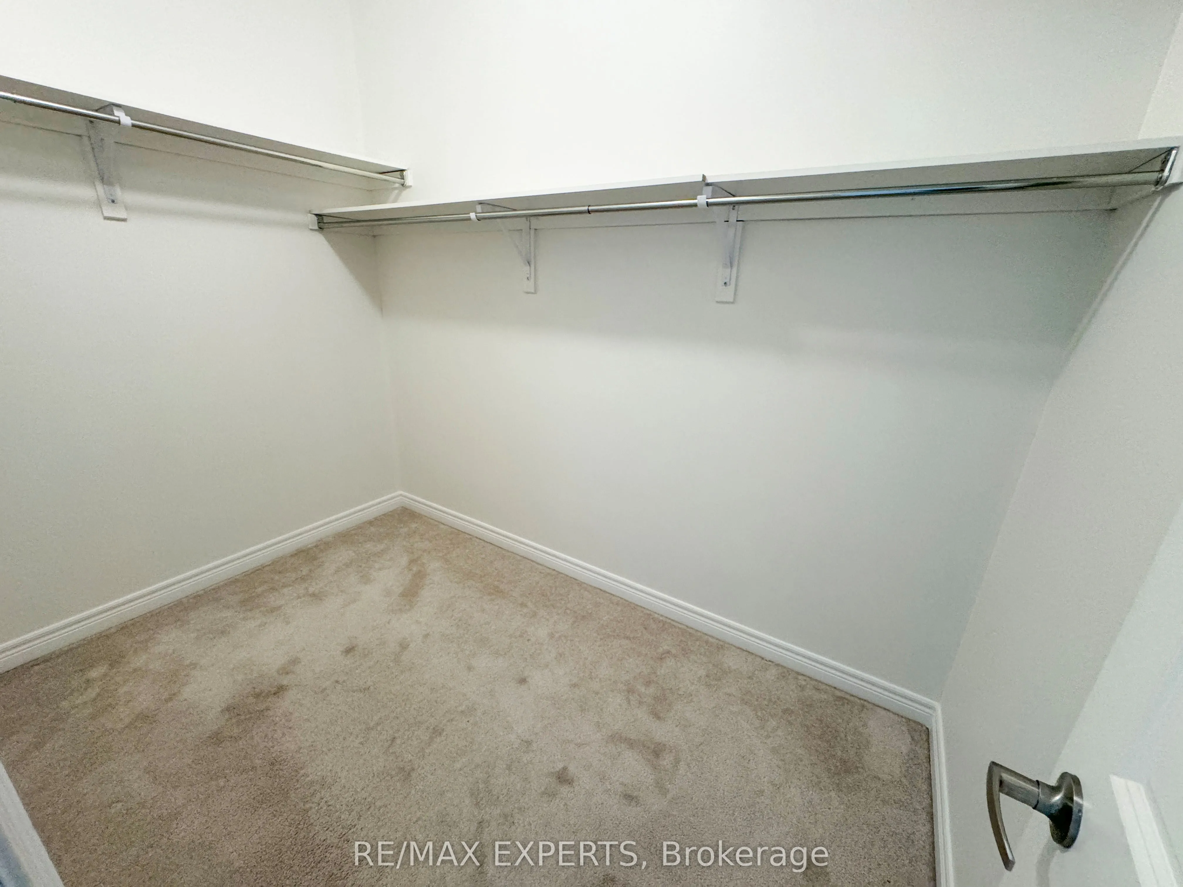 91 Kingsmere Crescent