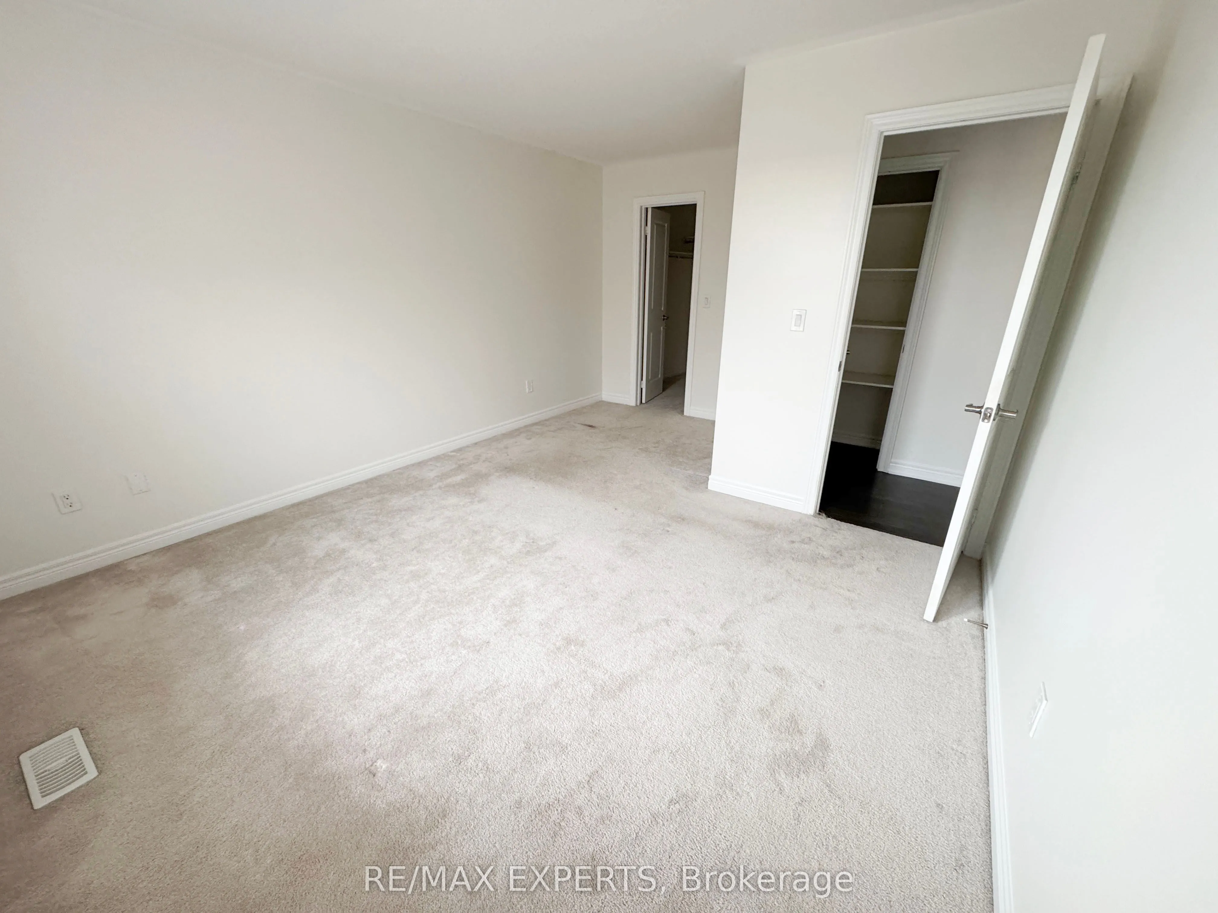 91 Kingsmere Crescent