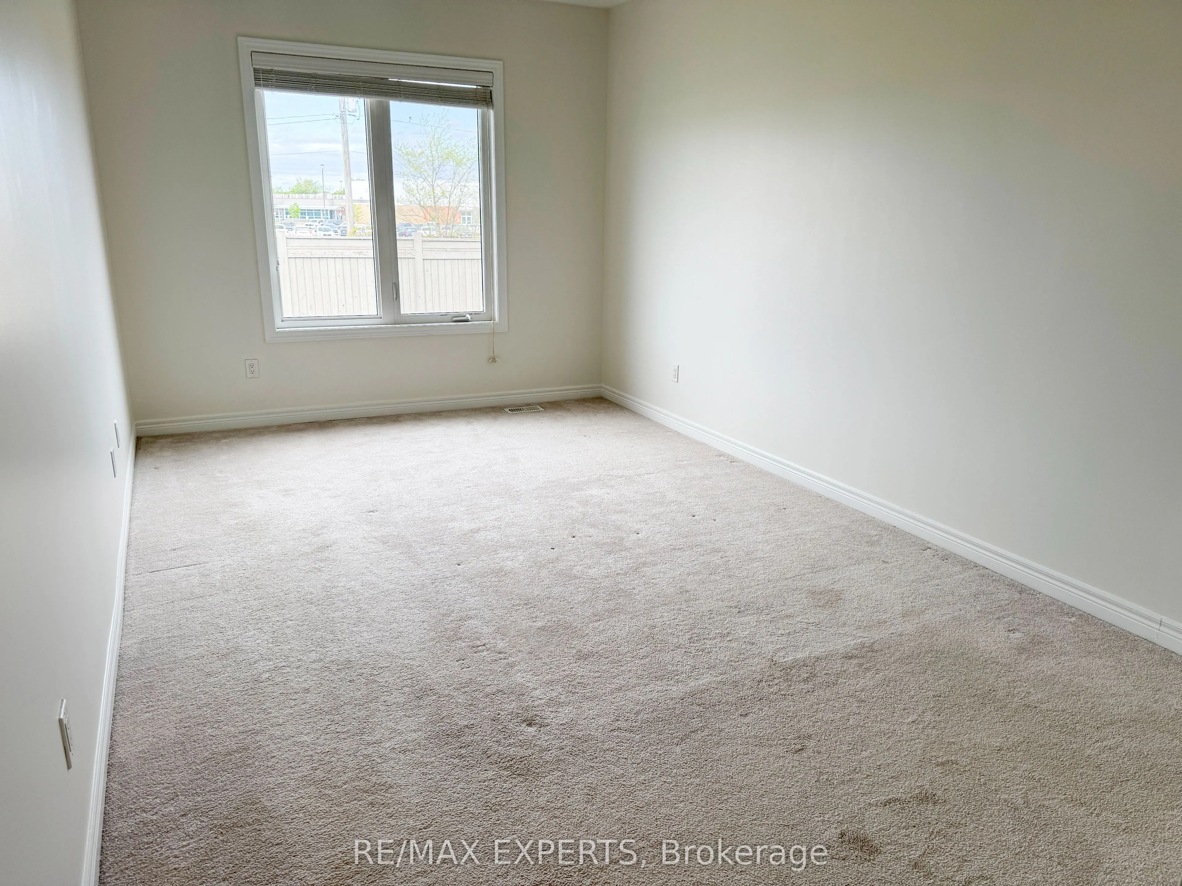 91 Kingsmere Crescent