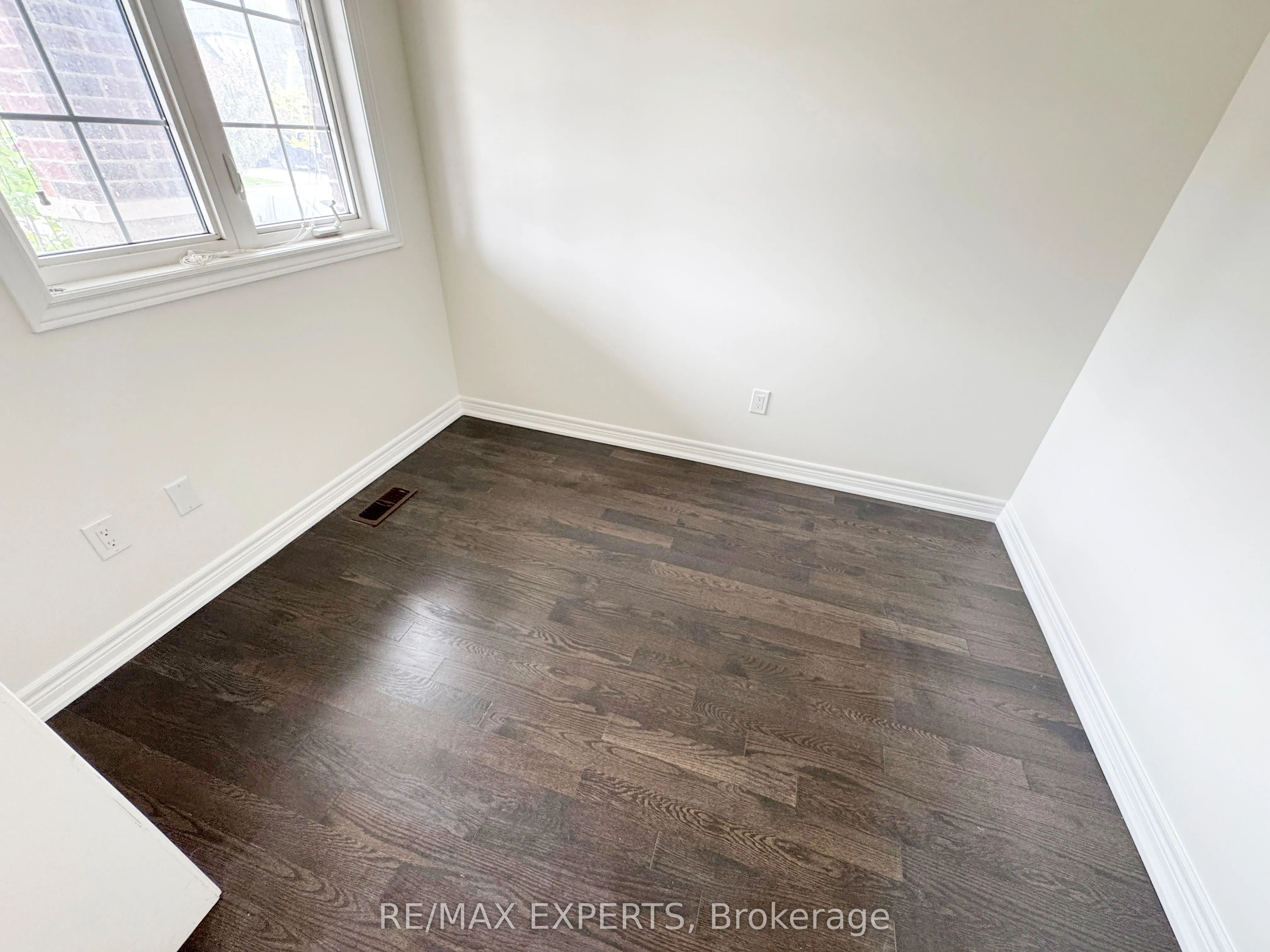 91 Kingsmere Crescent