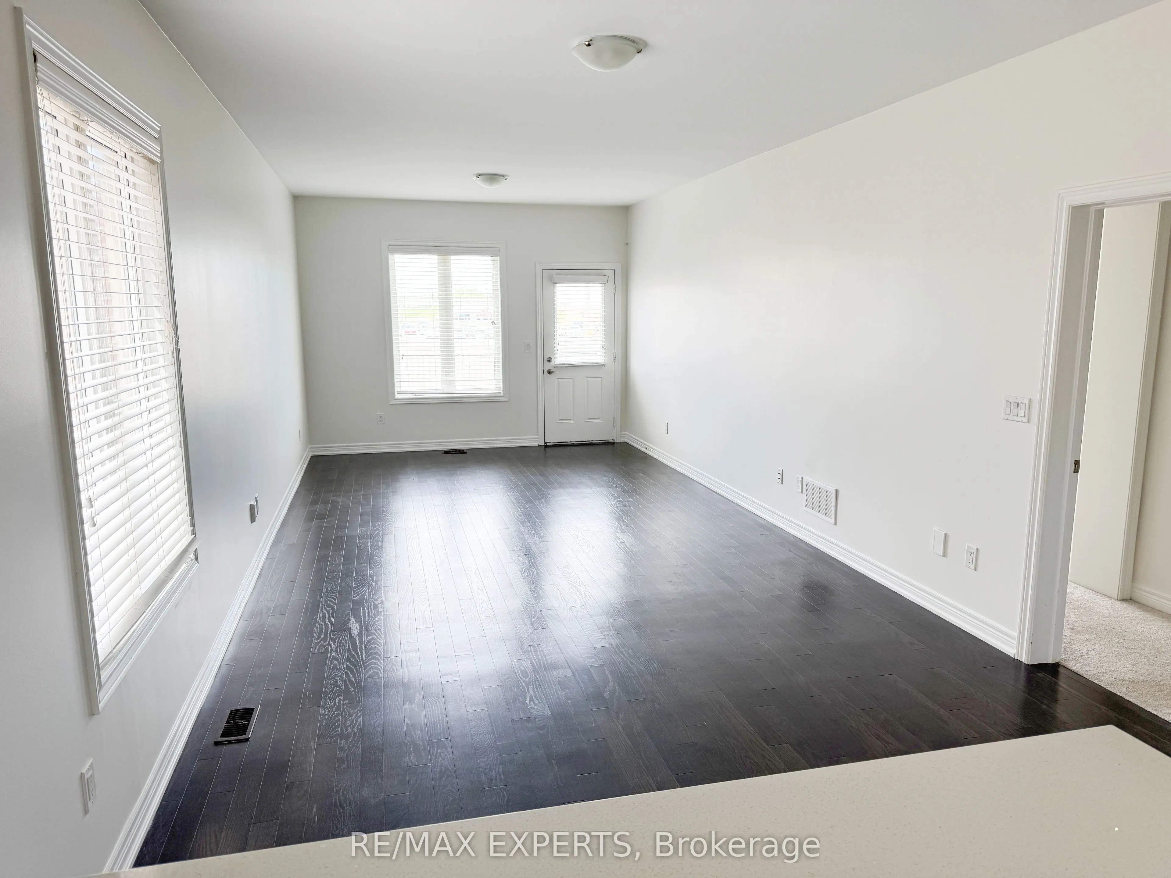 91 Kingsmere Crescent