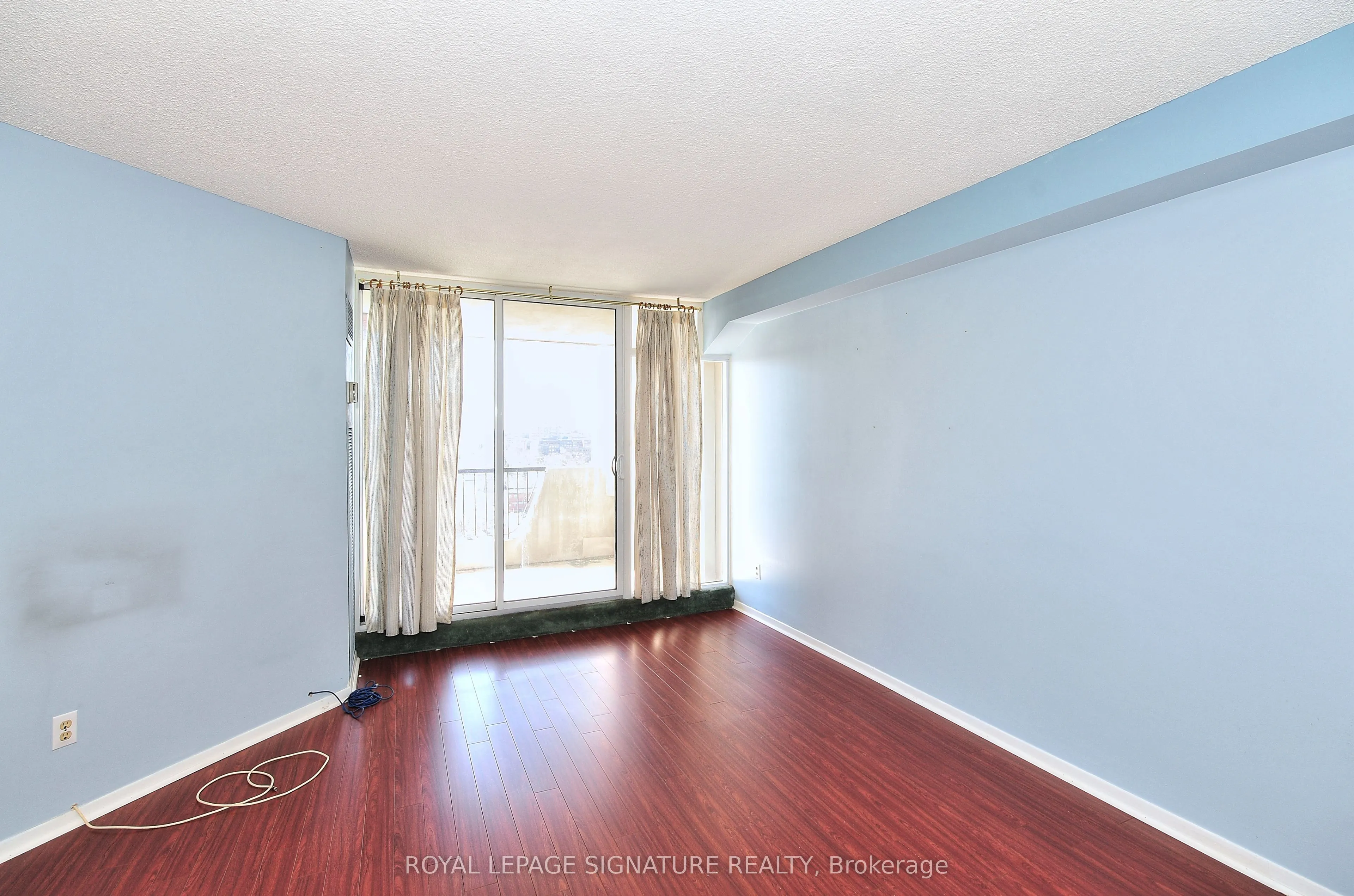 7811 Yonge Street, #1208
