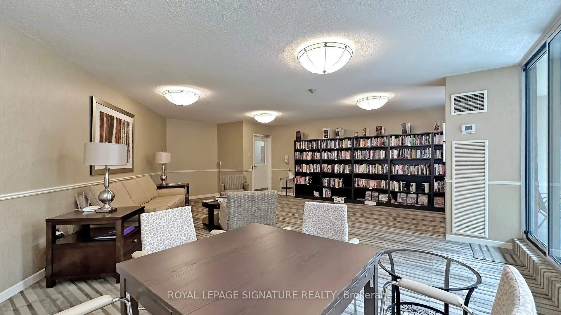 7811 Yonge Street, #1208
