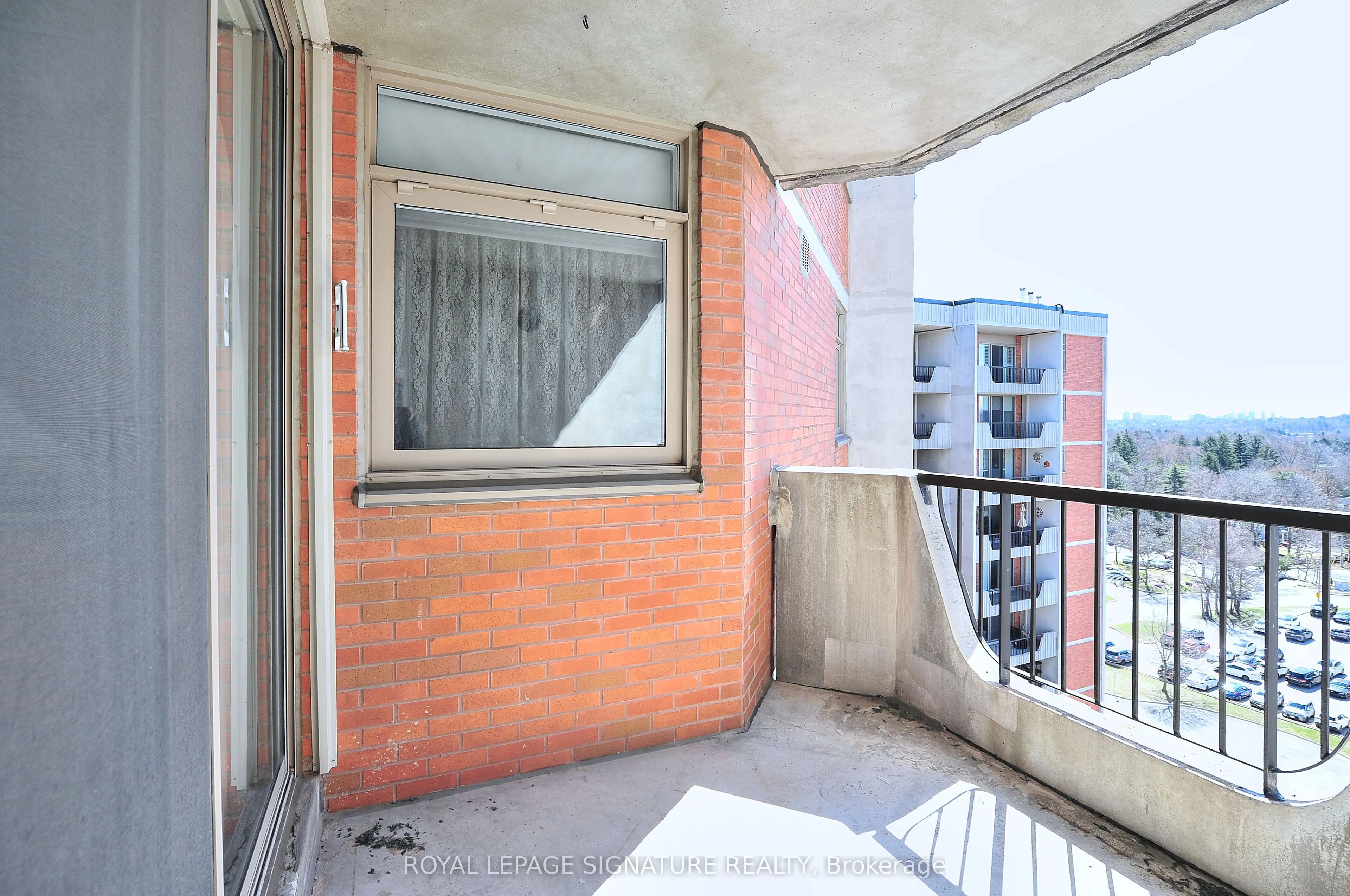 7811 Yonge Street, #1208
