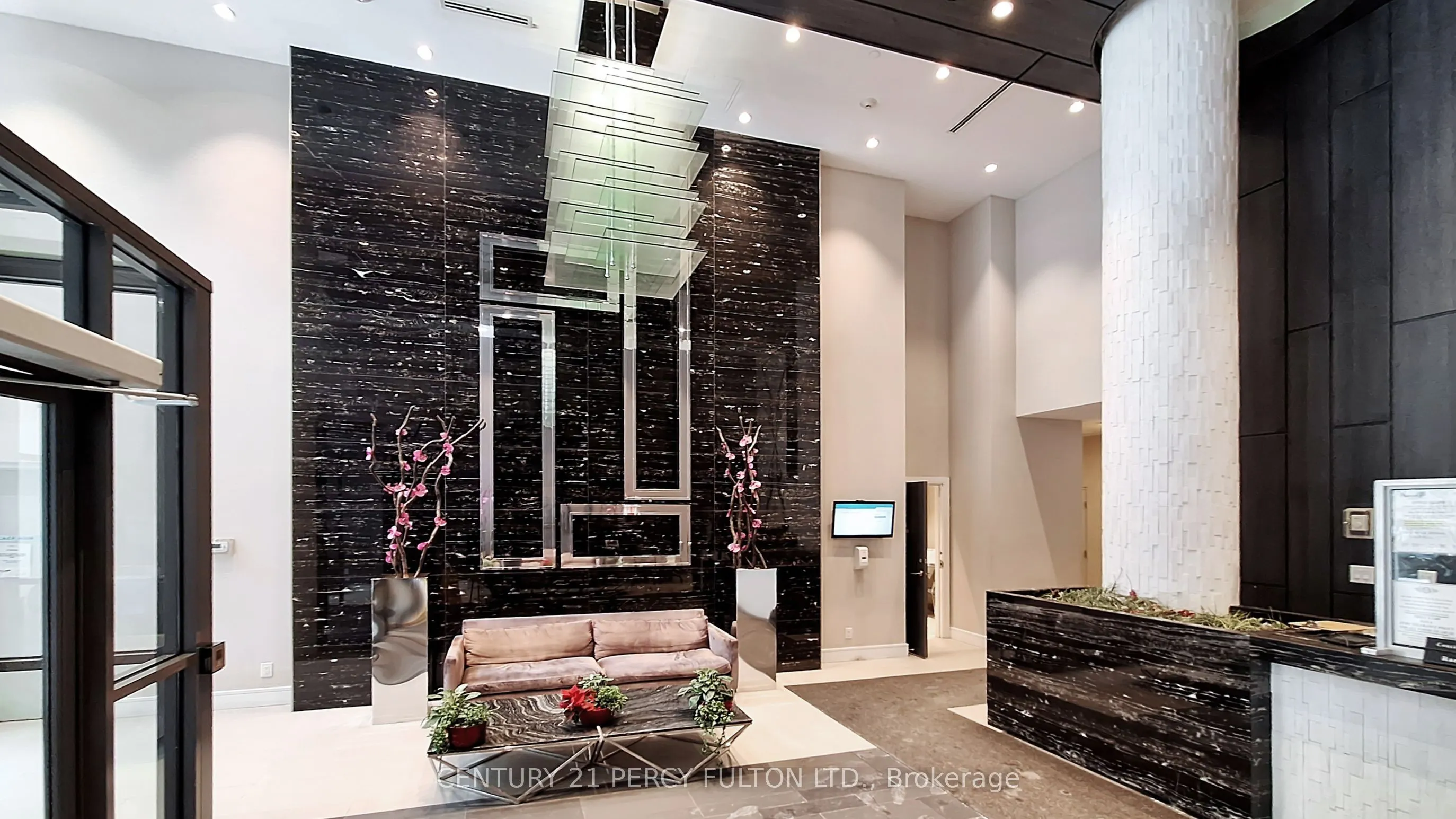 9201 Yonge Street, #1204