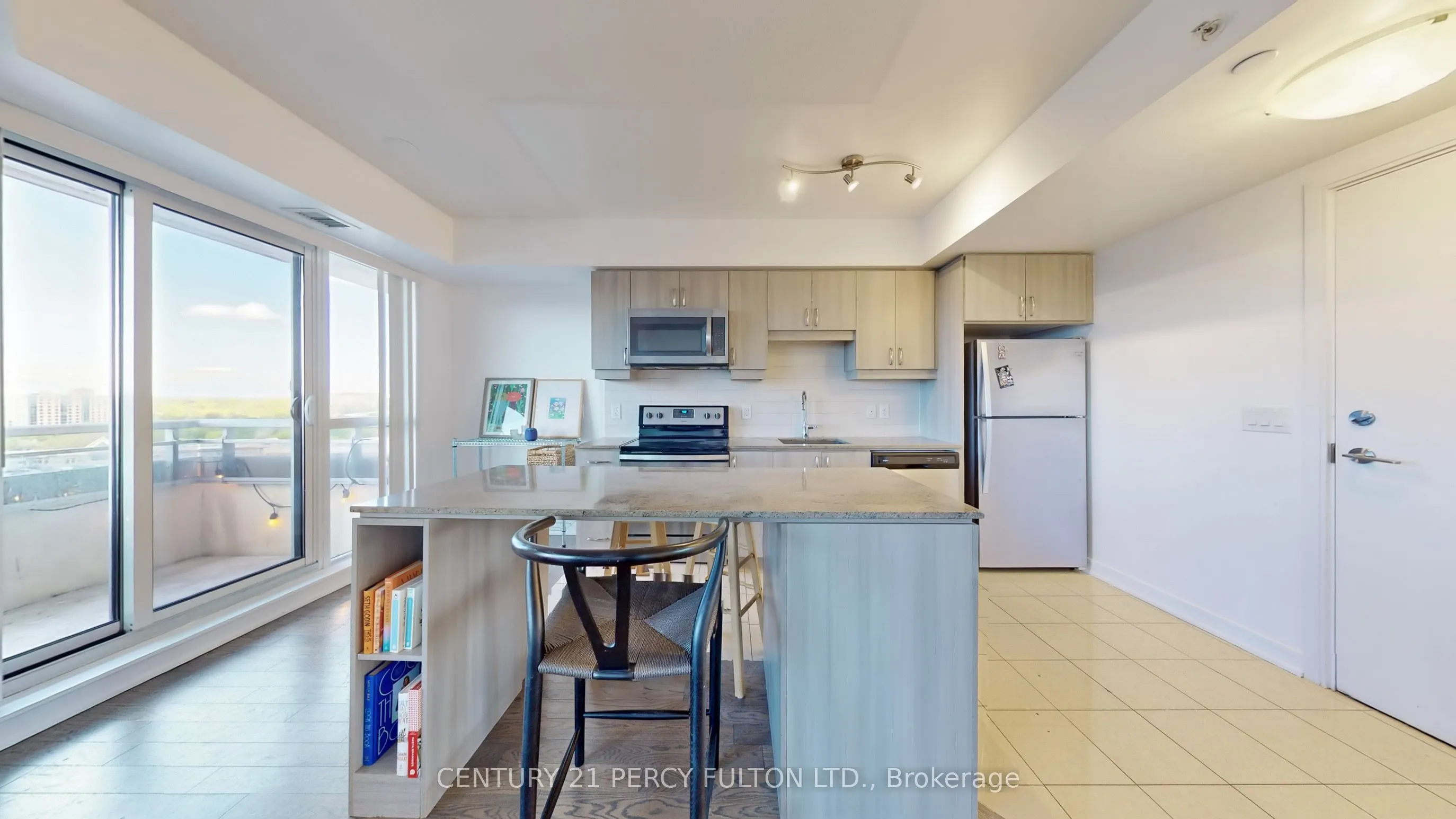 9201 Yonge Street, #1204