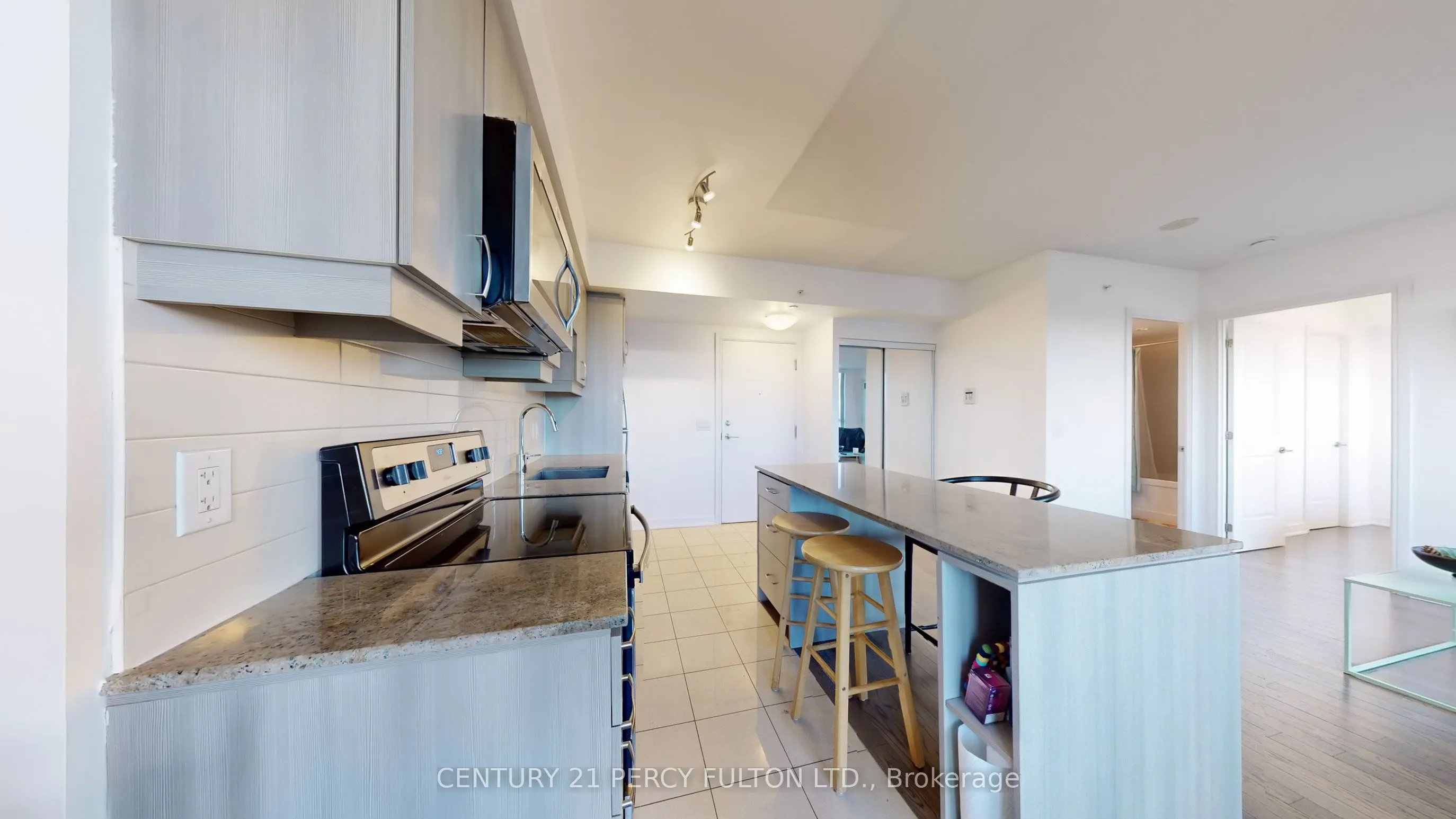 9201 Yonge Street, #1204