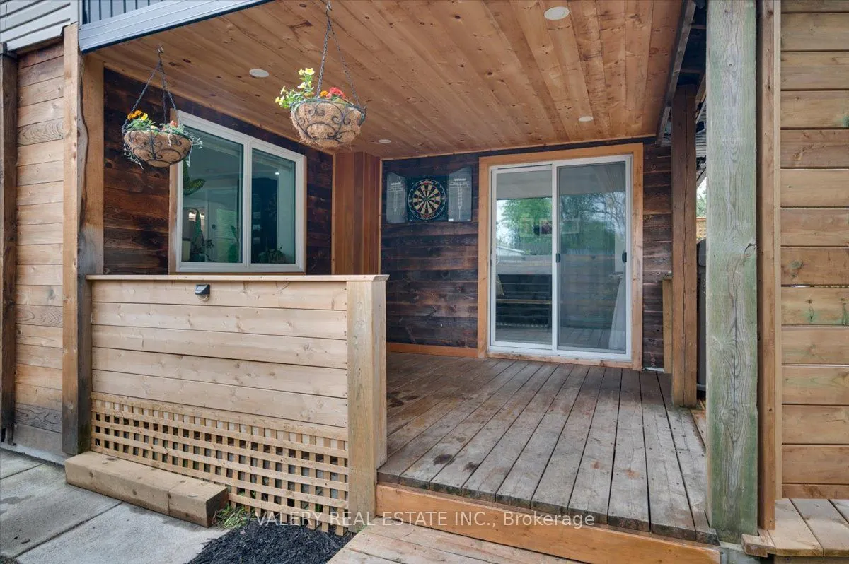 1020 Ewart Street