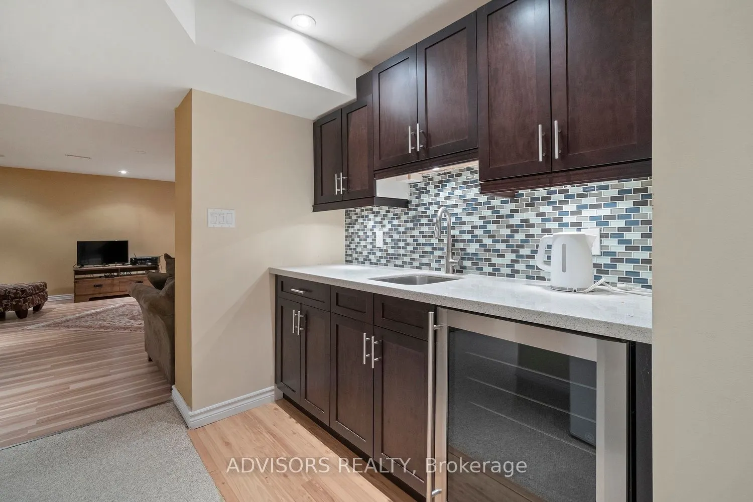 15 Alcaine Court