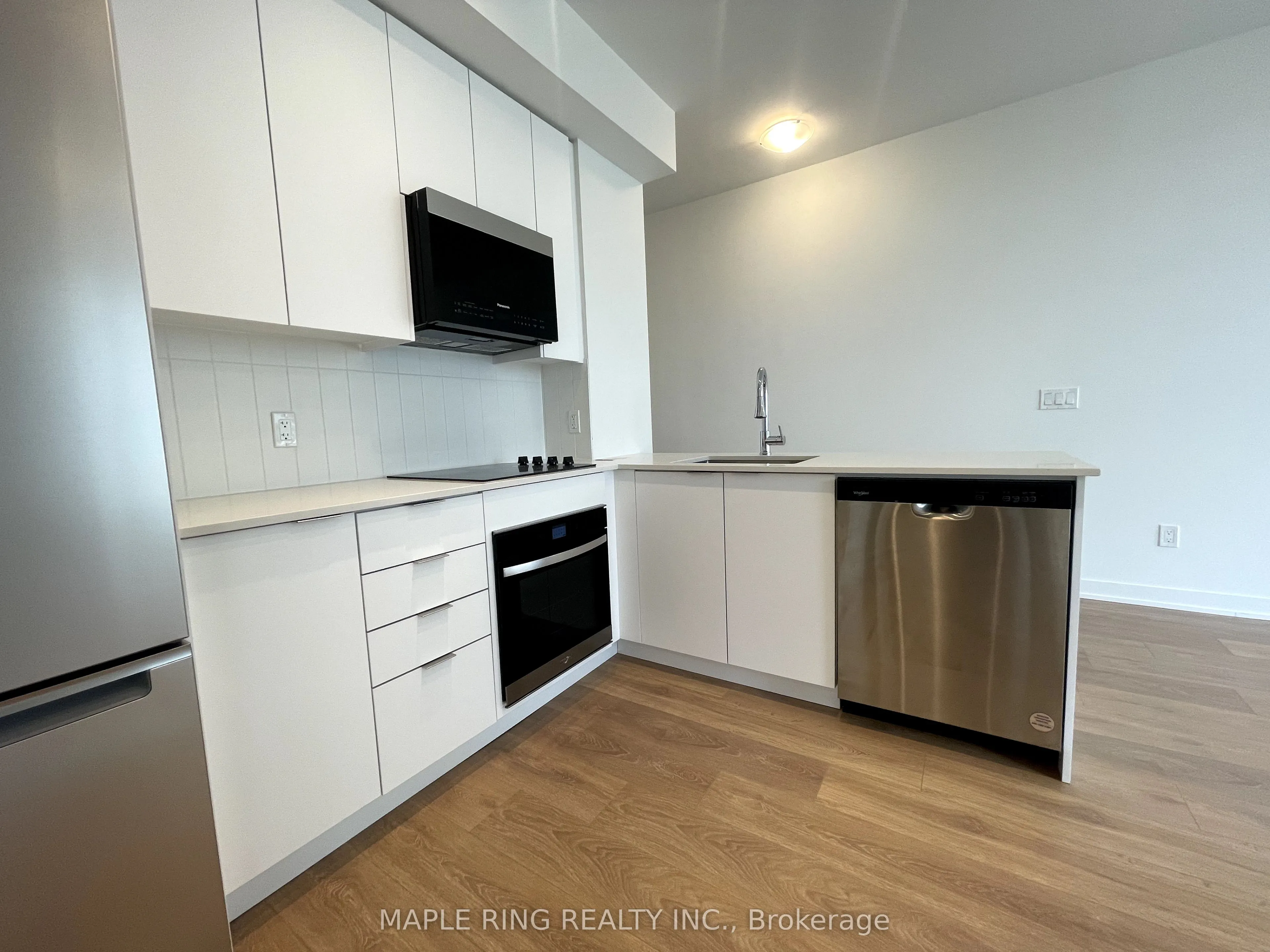 10 Abeja Street, #1418