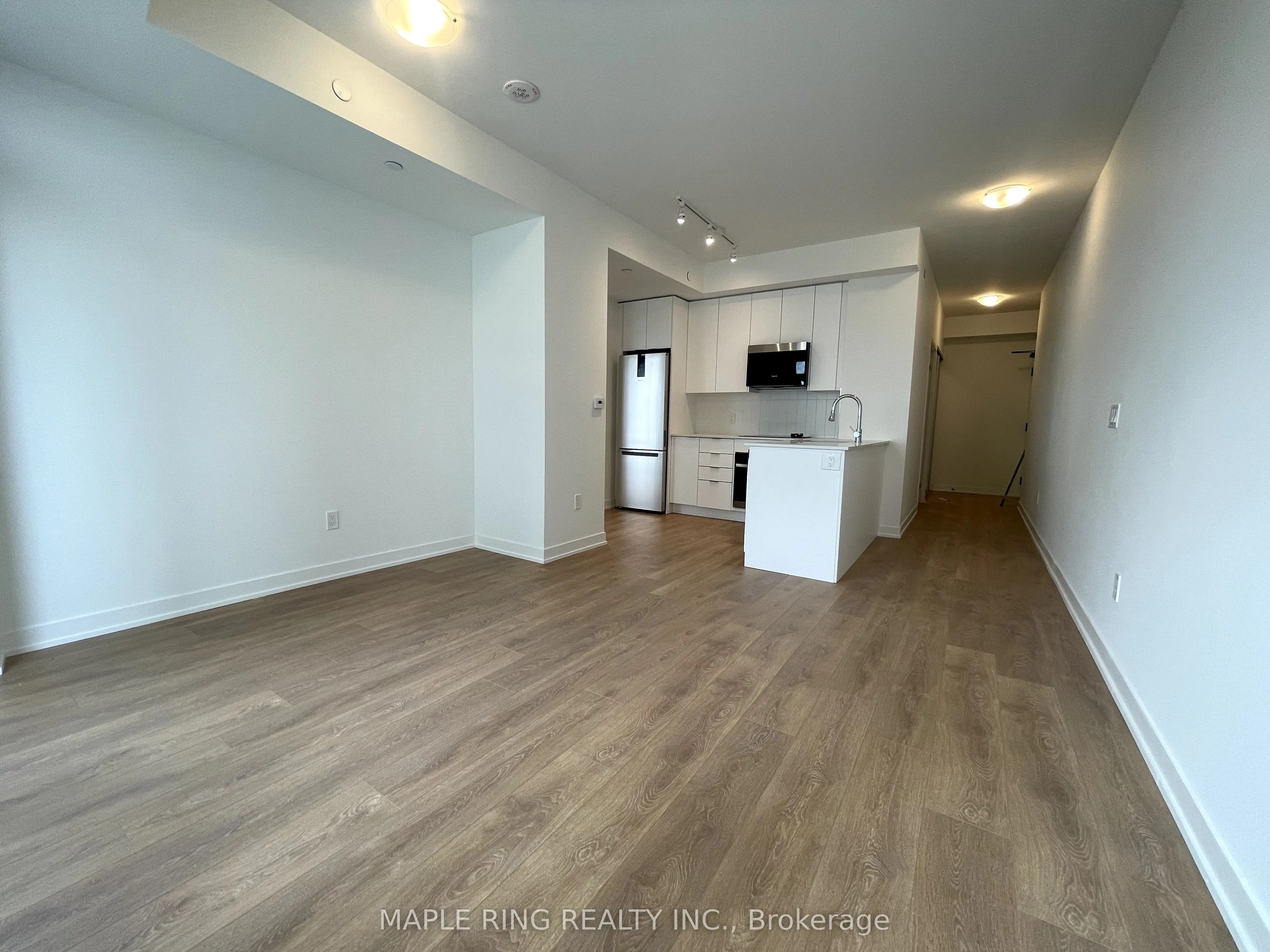 10 Abeja Street, #1418
