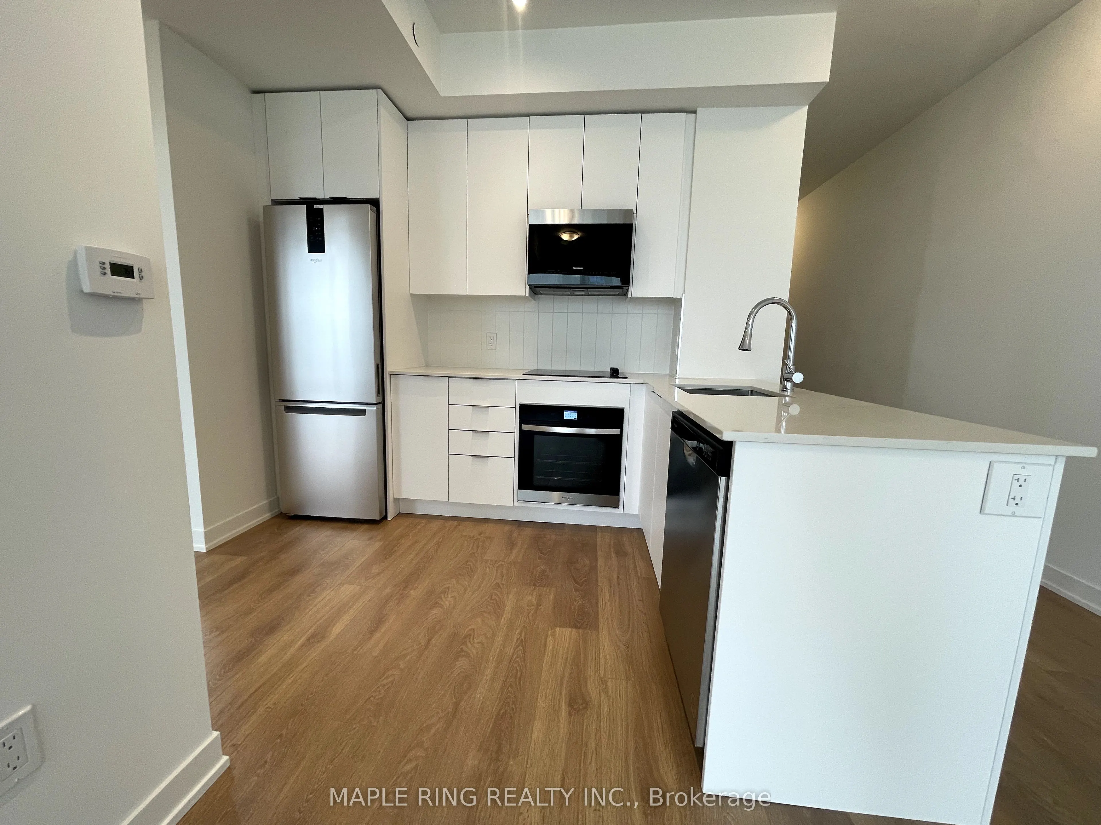 10 Abeja Street, #1418