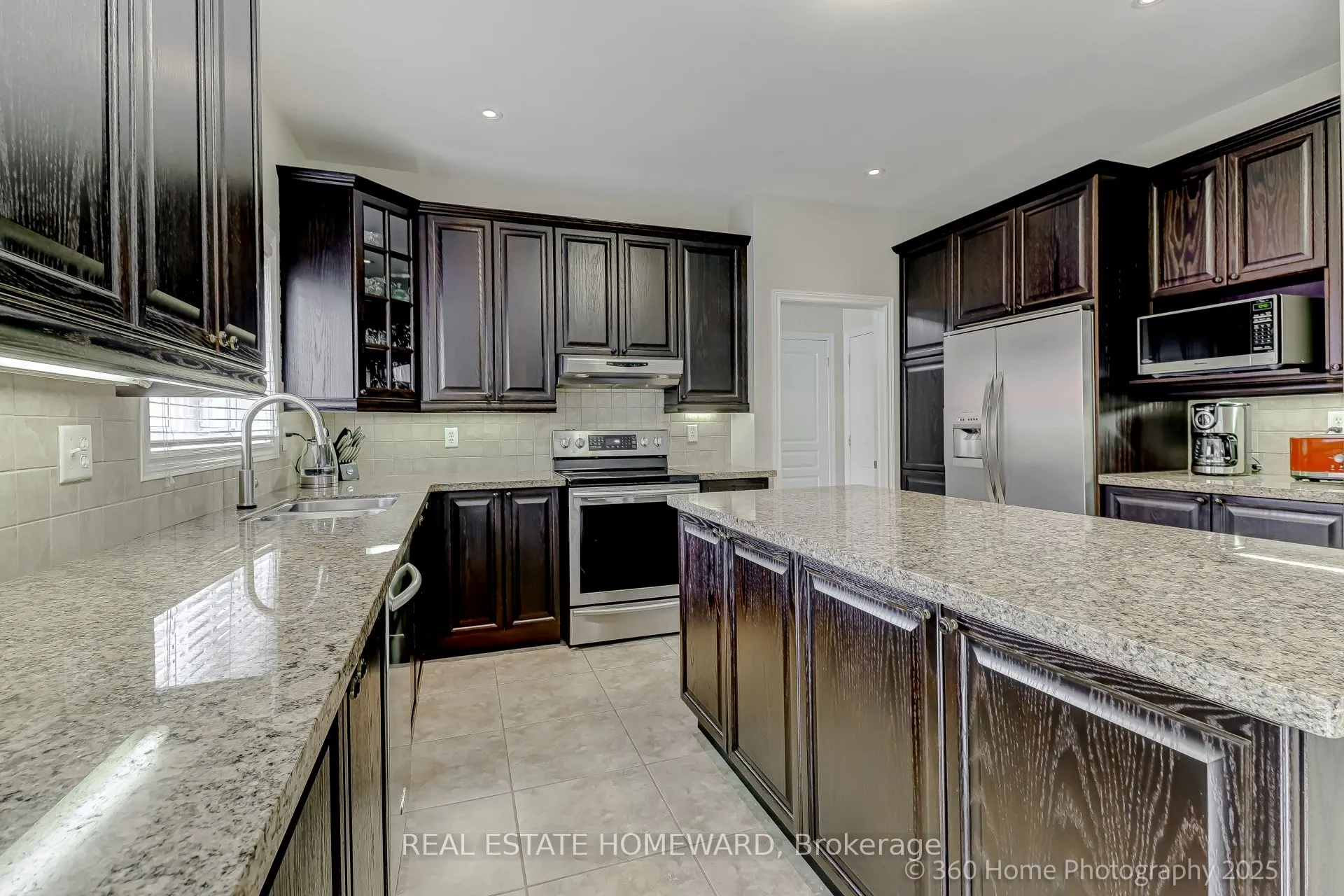 9 Tarmack Drive