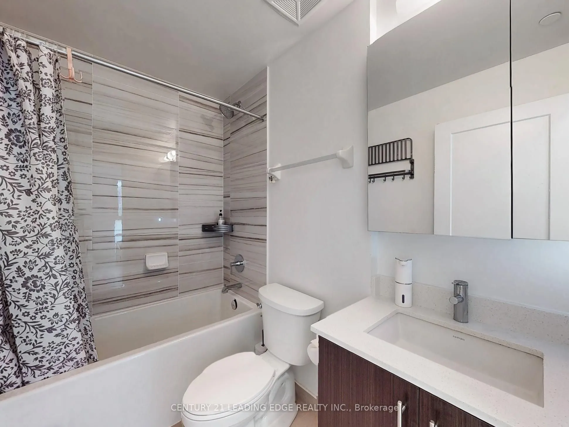 105 Oneida Crescent, #202