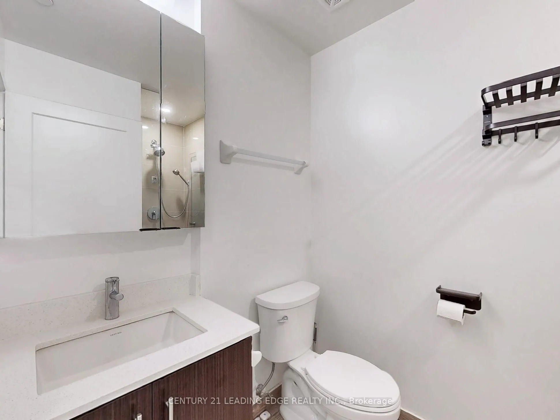 105 Oneida Crescent, #202