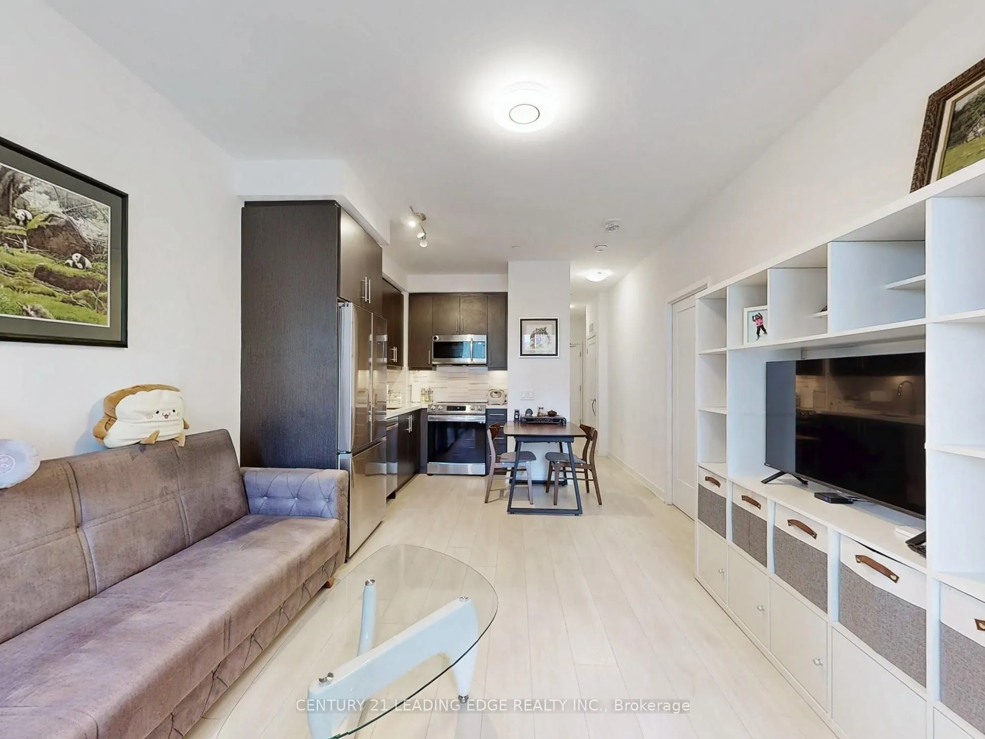 105 Oneida Crescent, #202