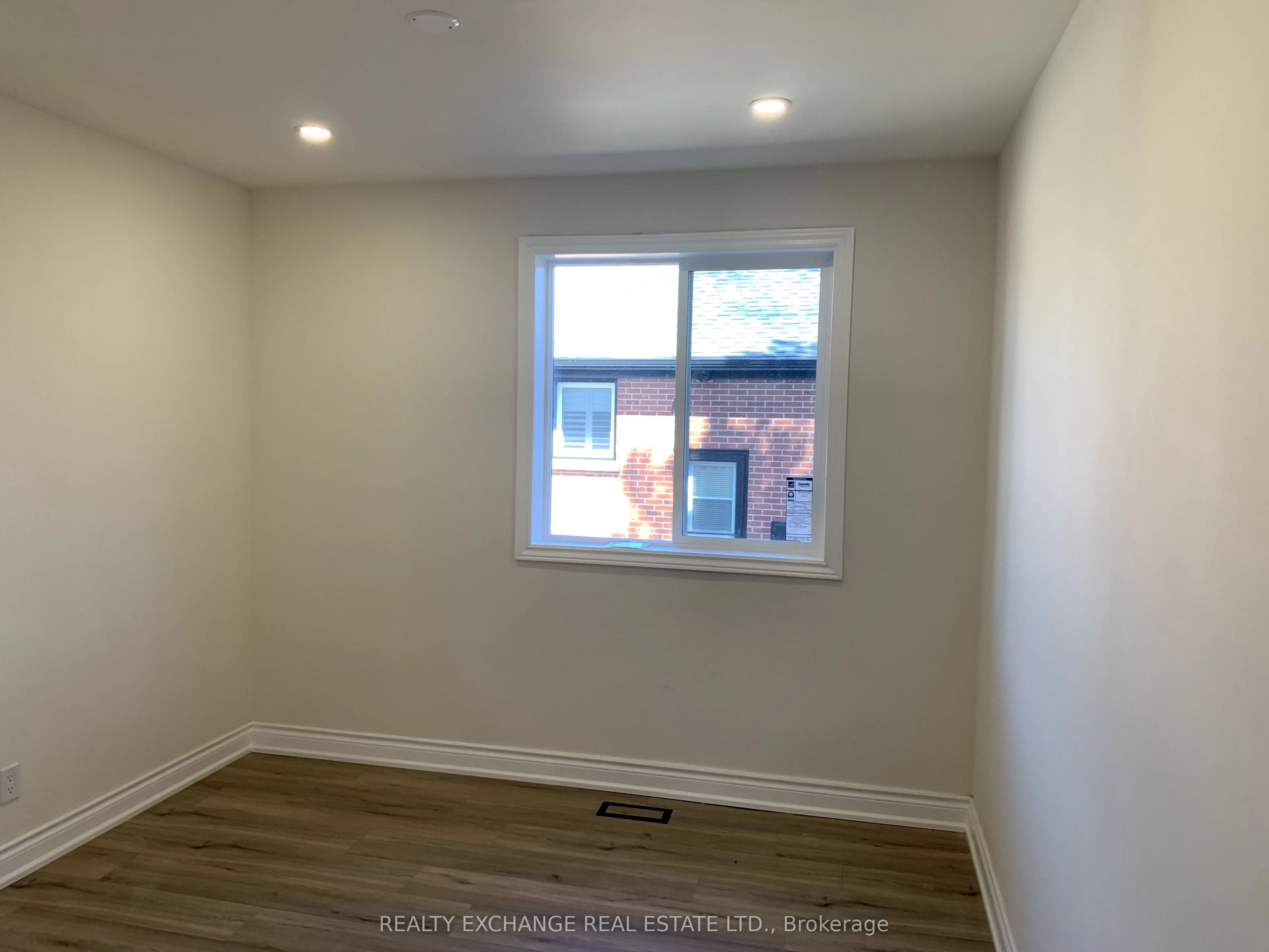 89 Thornton Avenue