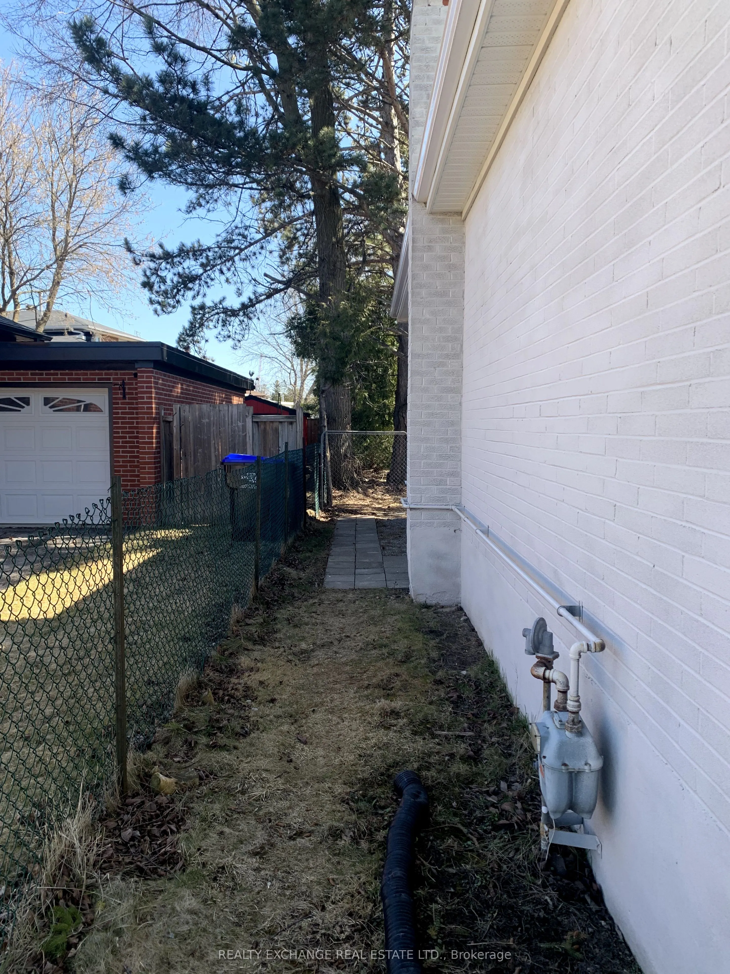 89 Thornton Avenue