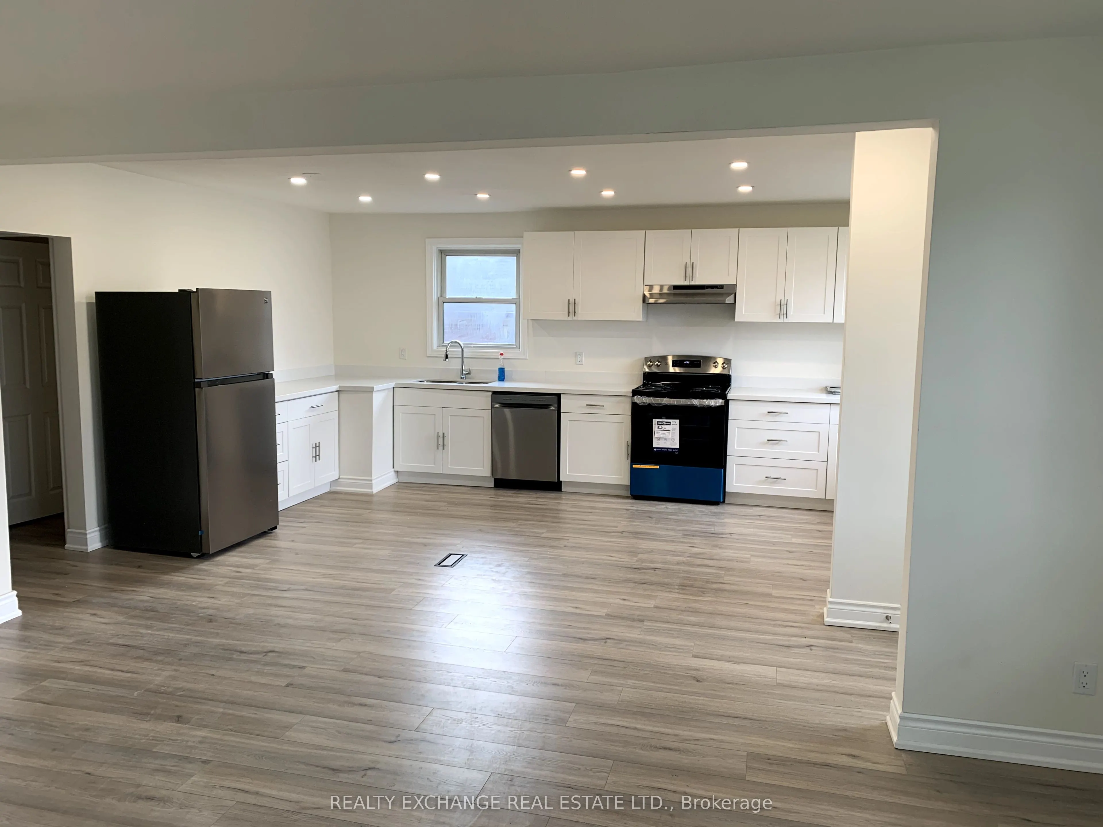 89 Thornton Avenue