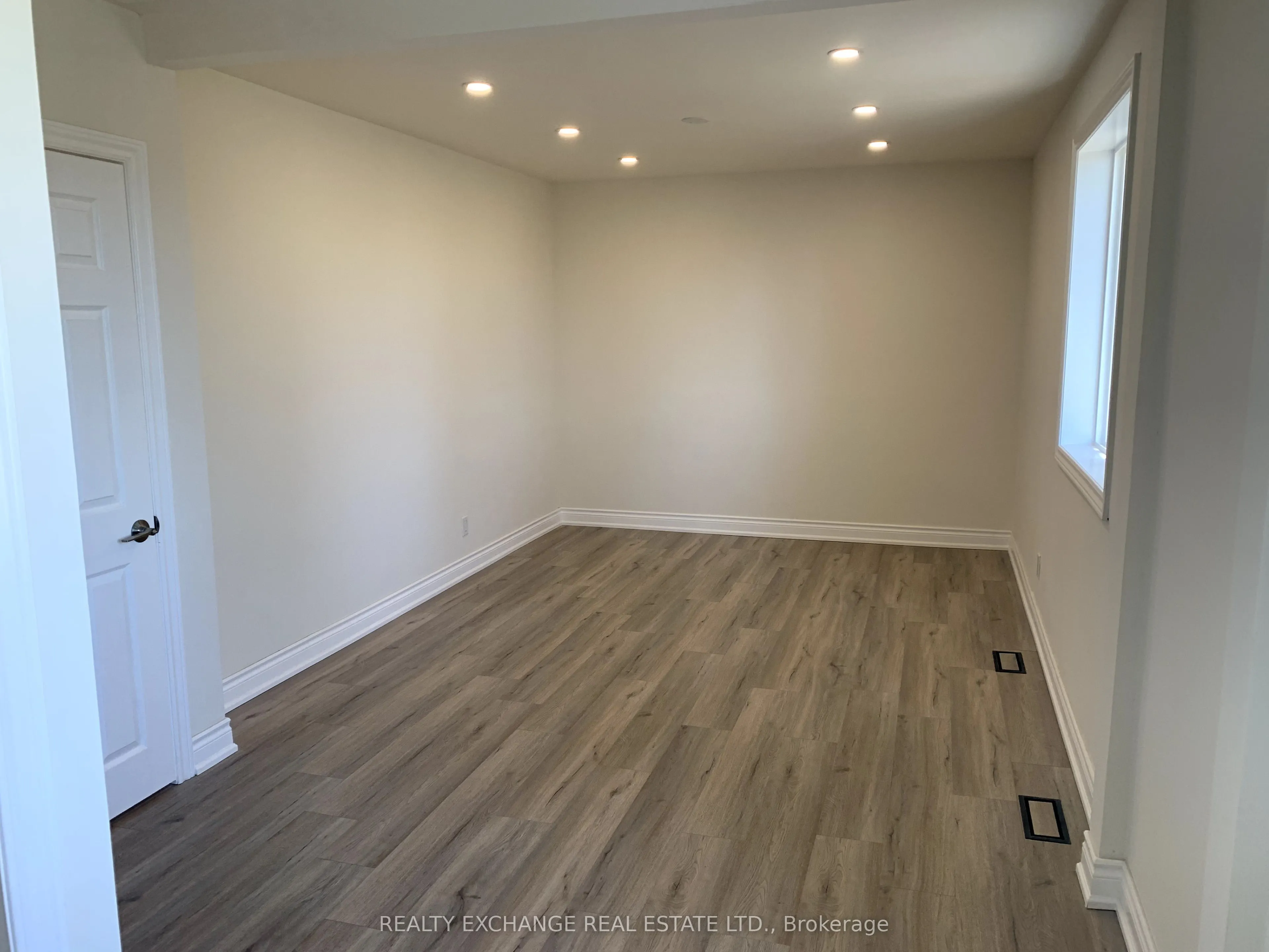 89 Thornton Avenue