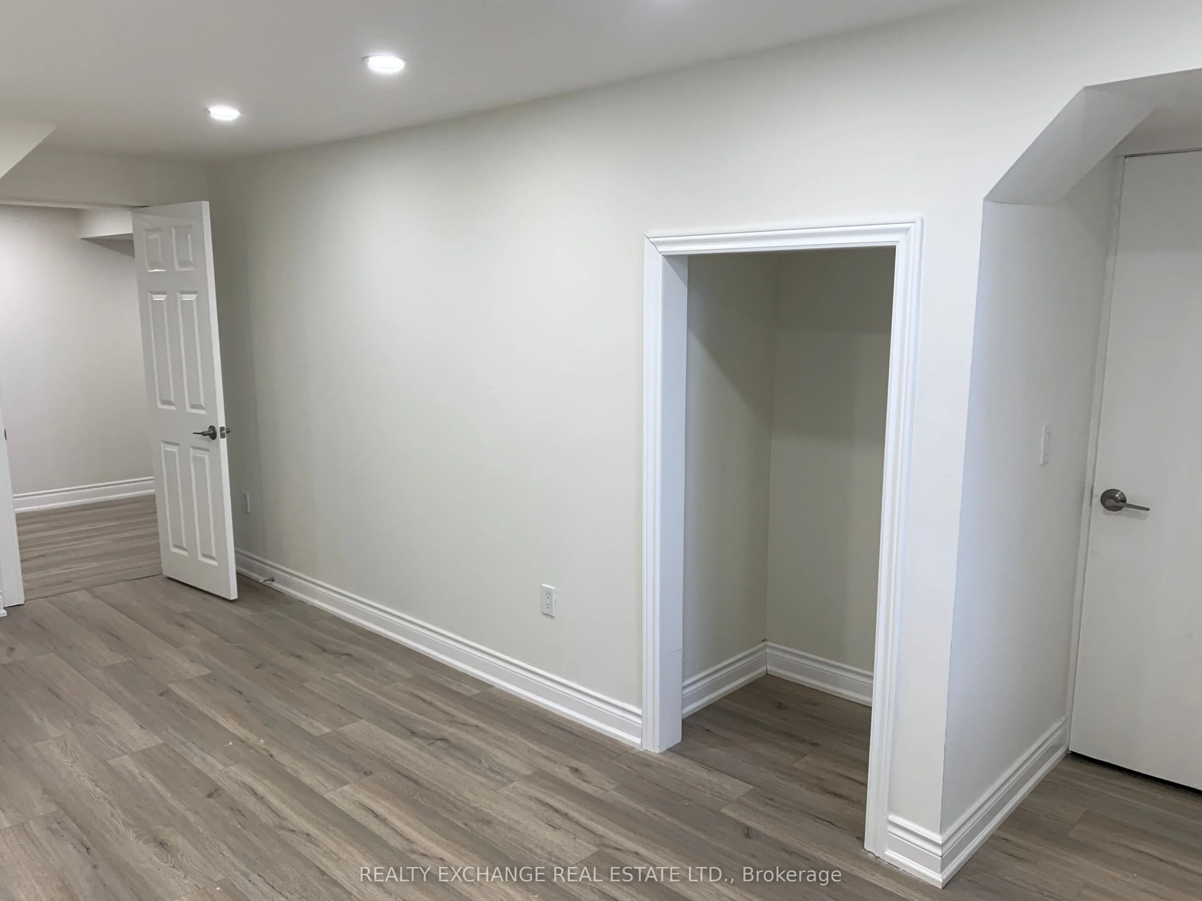 89 Thornton Avenue
