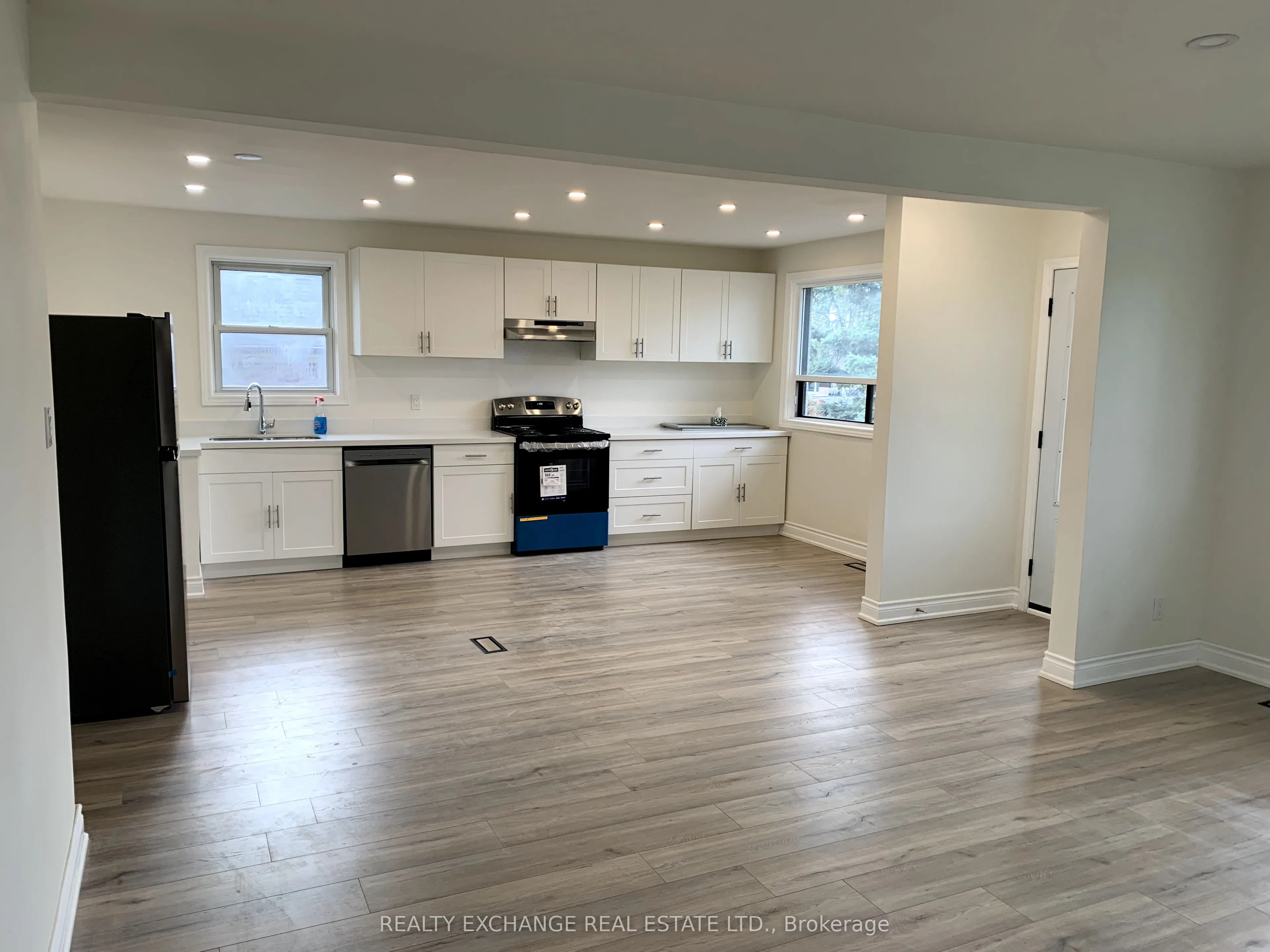 89 Thornton Avenue