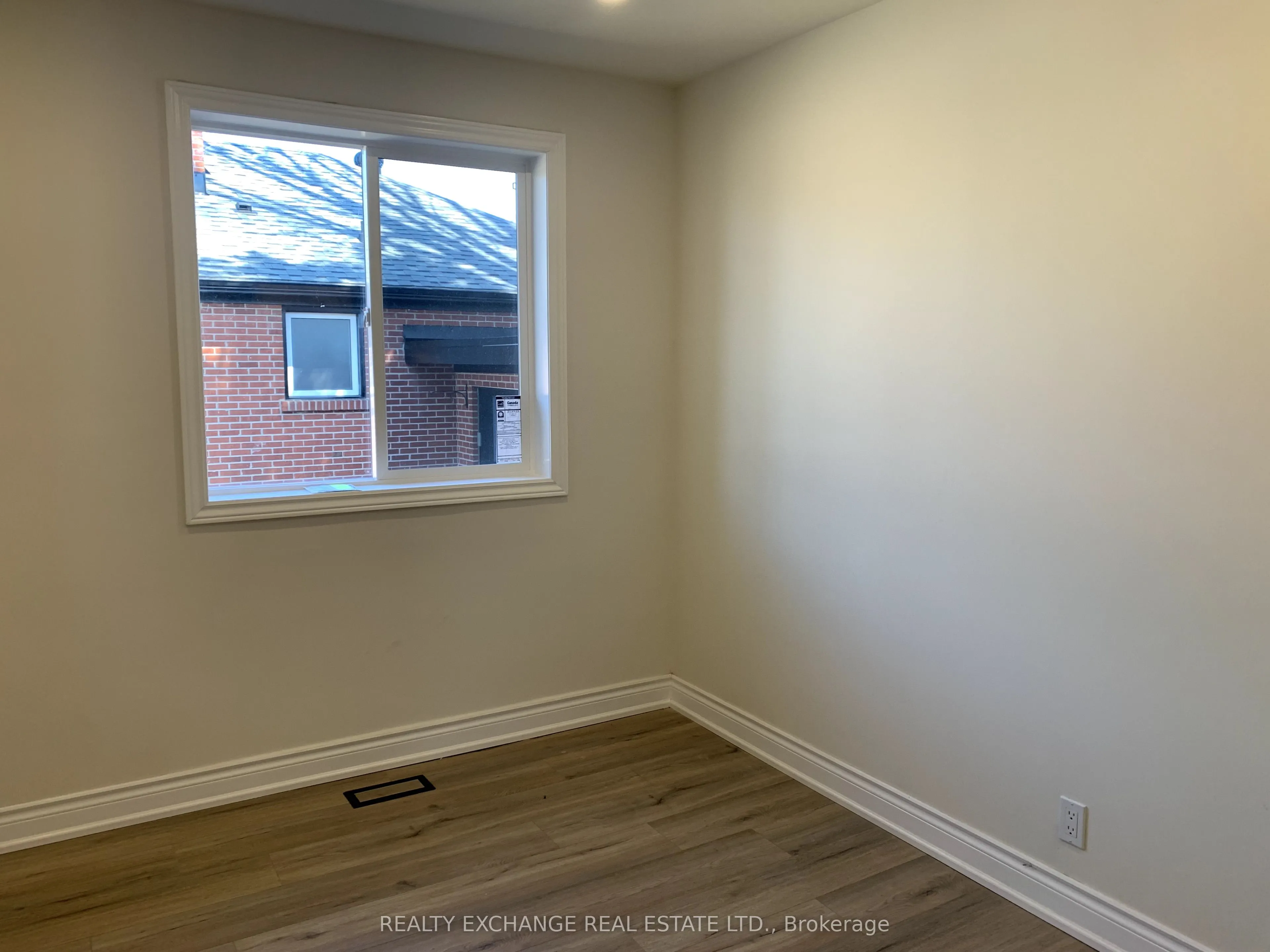 89 Thornton Avenue