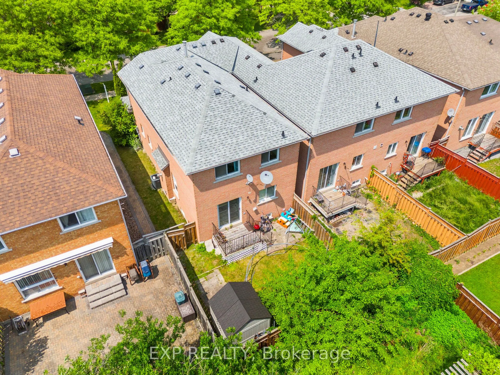 10 Breezeway Crescent