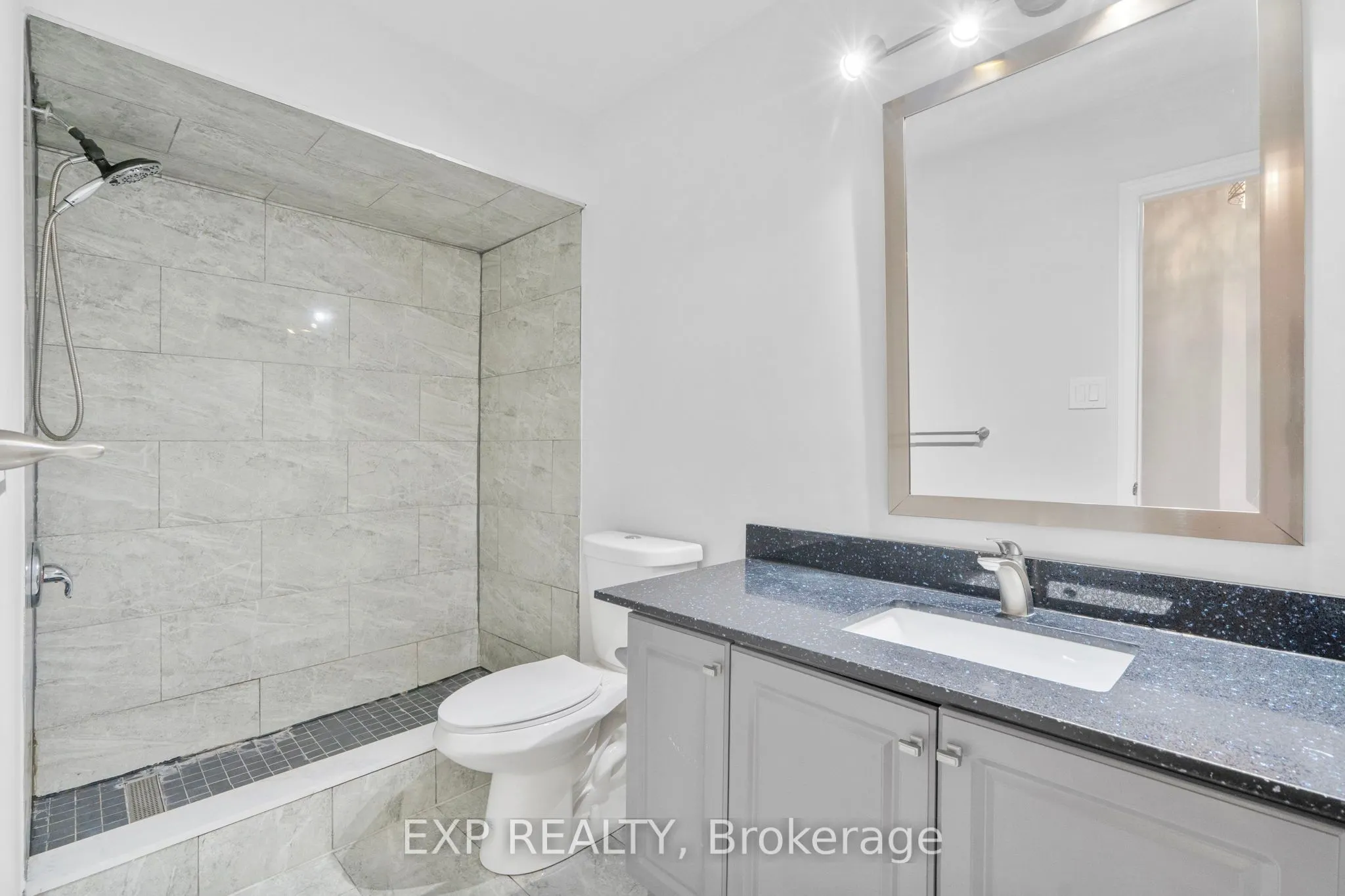 10 Breezeway Crescent