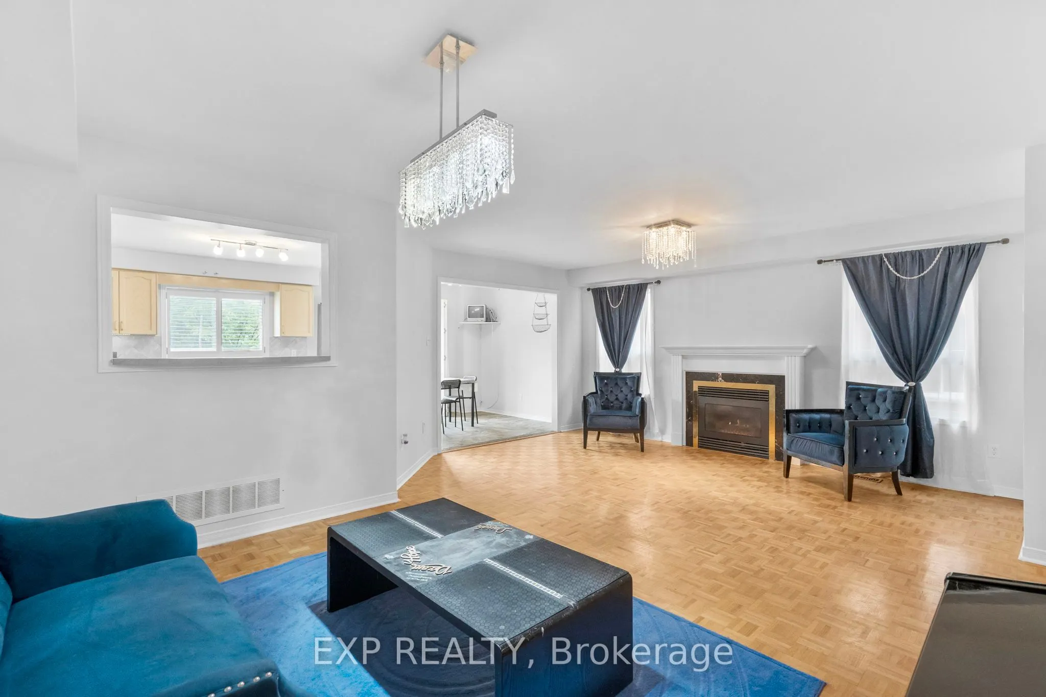 10 Breezeway Crescent