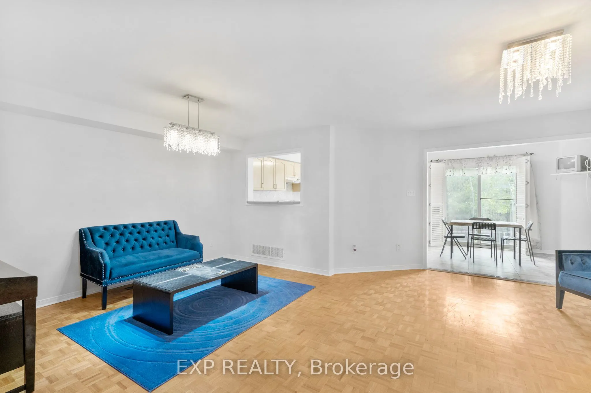 10 Breezeway Crescent