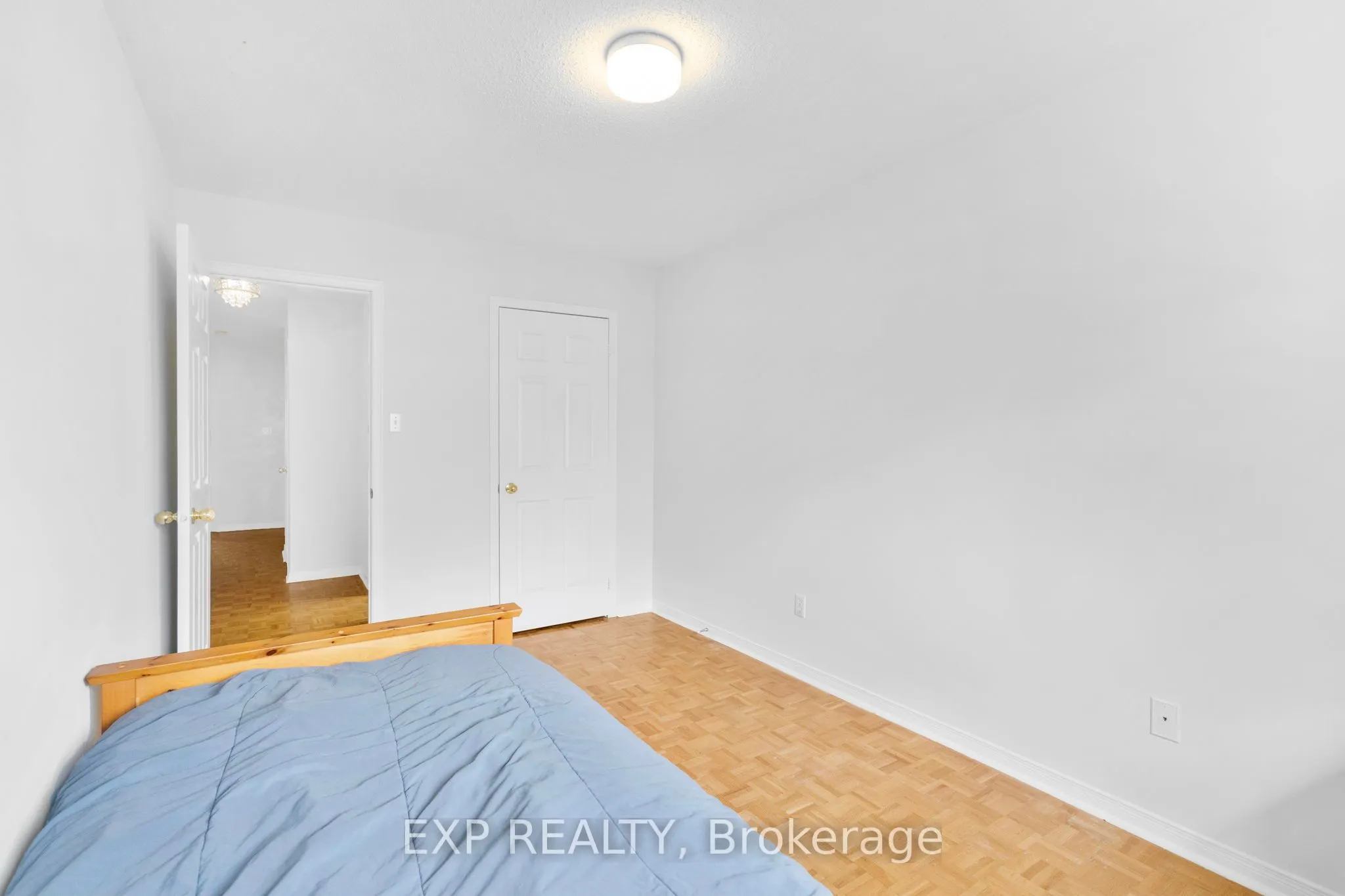 10 Breezeway Crescent