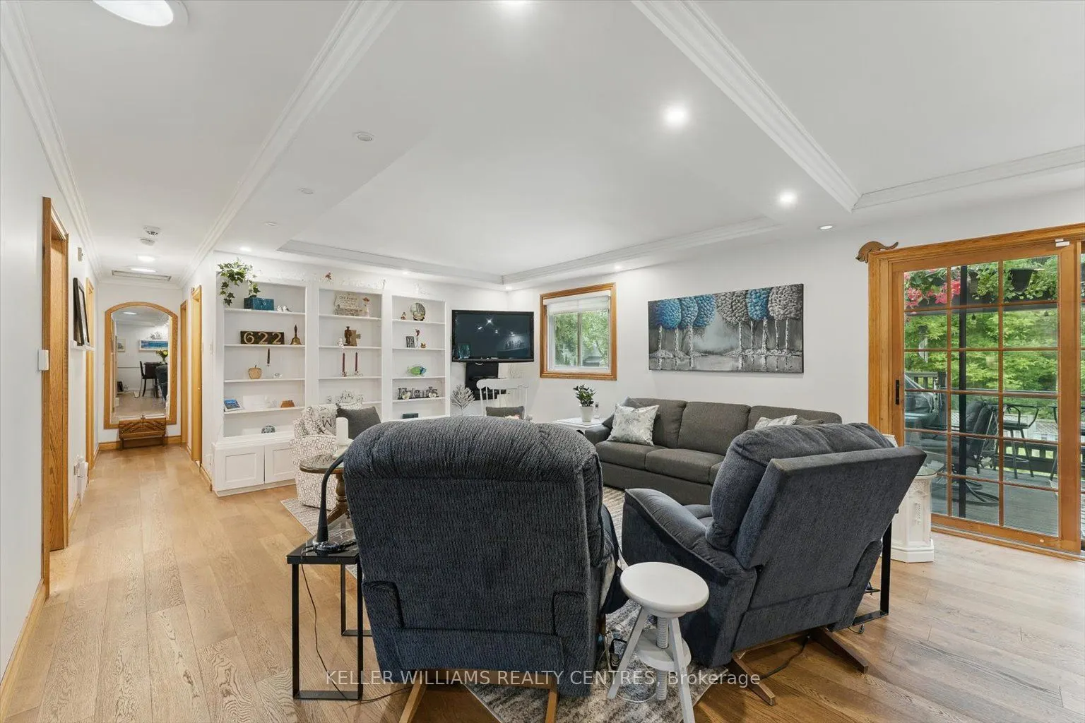 9 Thompson Drive