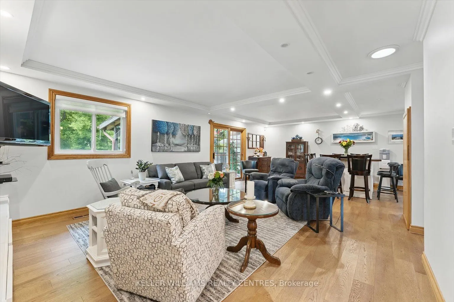 9 Thompson Drive