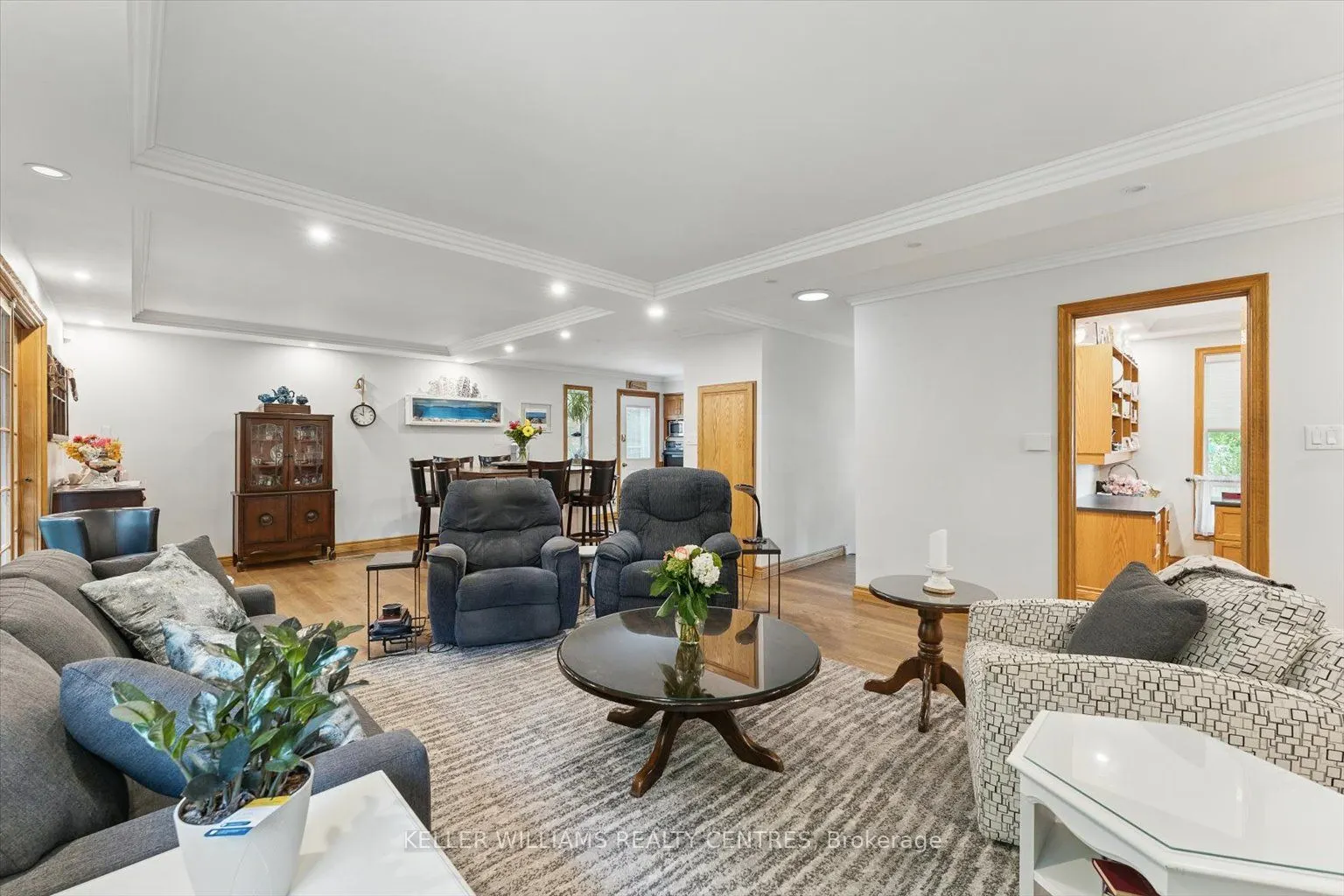 9 Thompson Drive