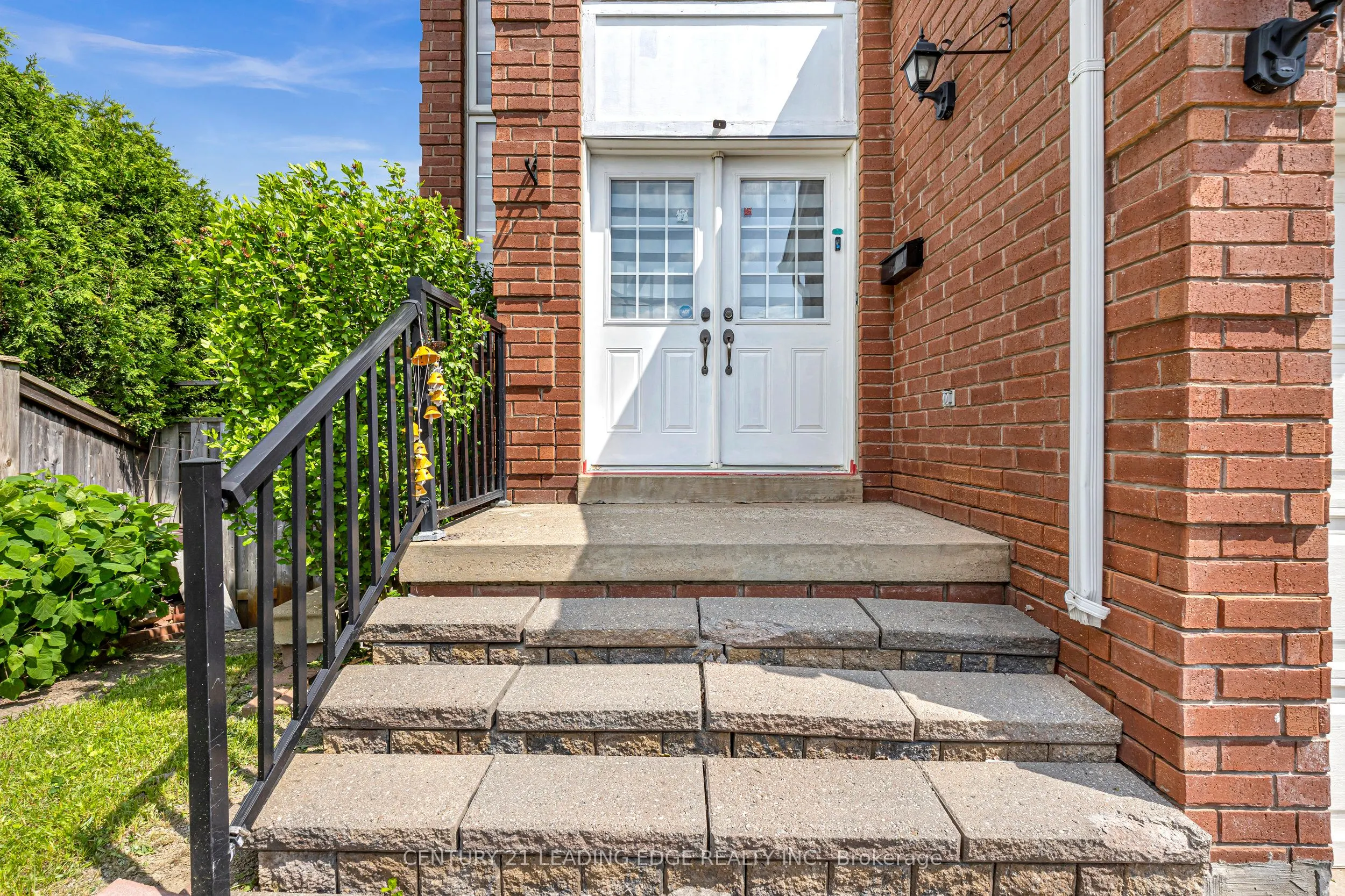 40 Ann Louise Crescent