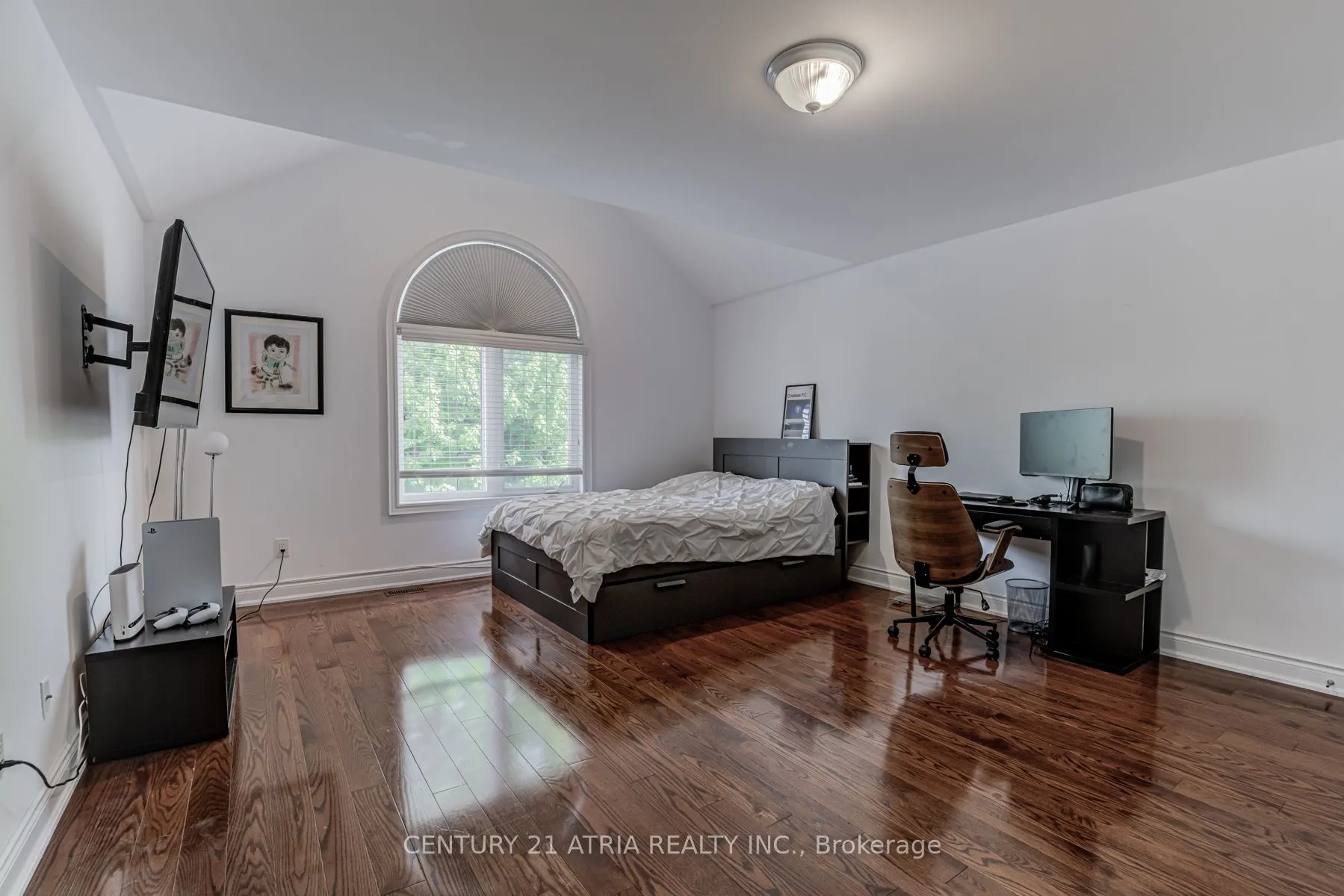 69 B Elm Grove Avenue