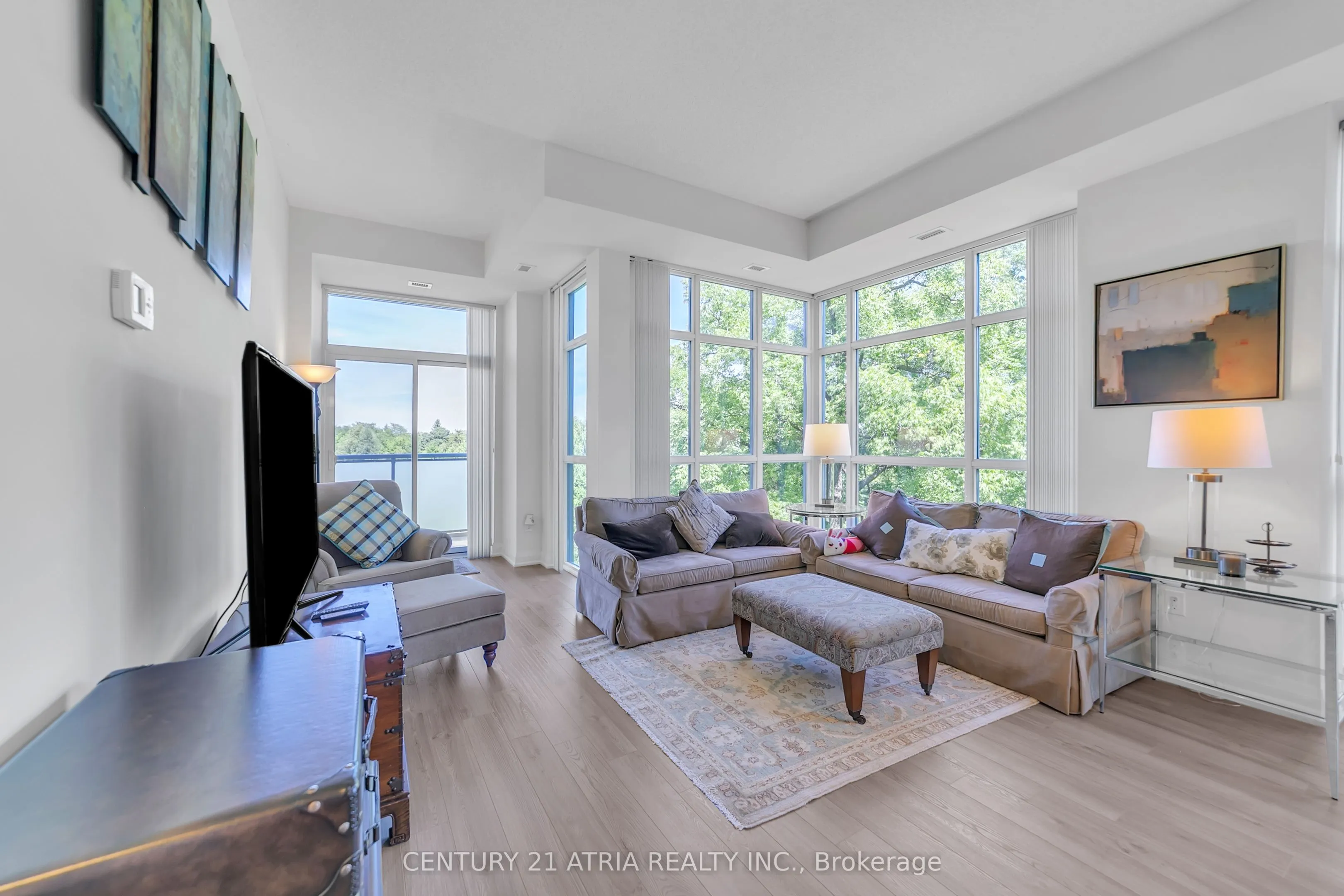 8763 Bayview Avenue, #228