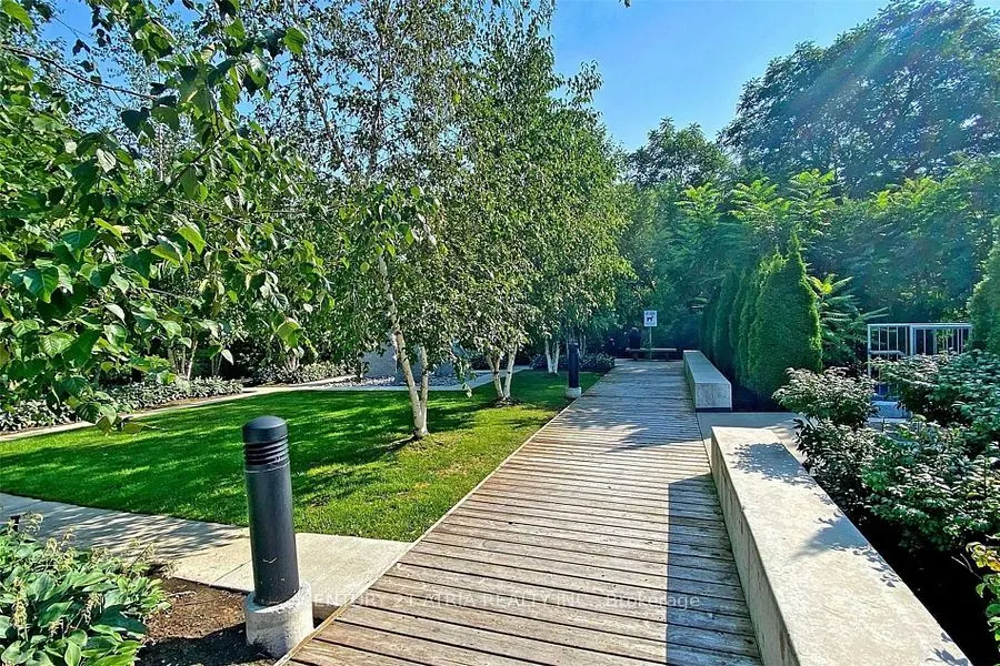 8763 Bayview Avenue, #228