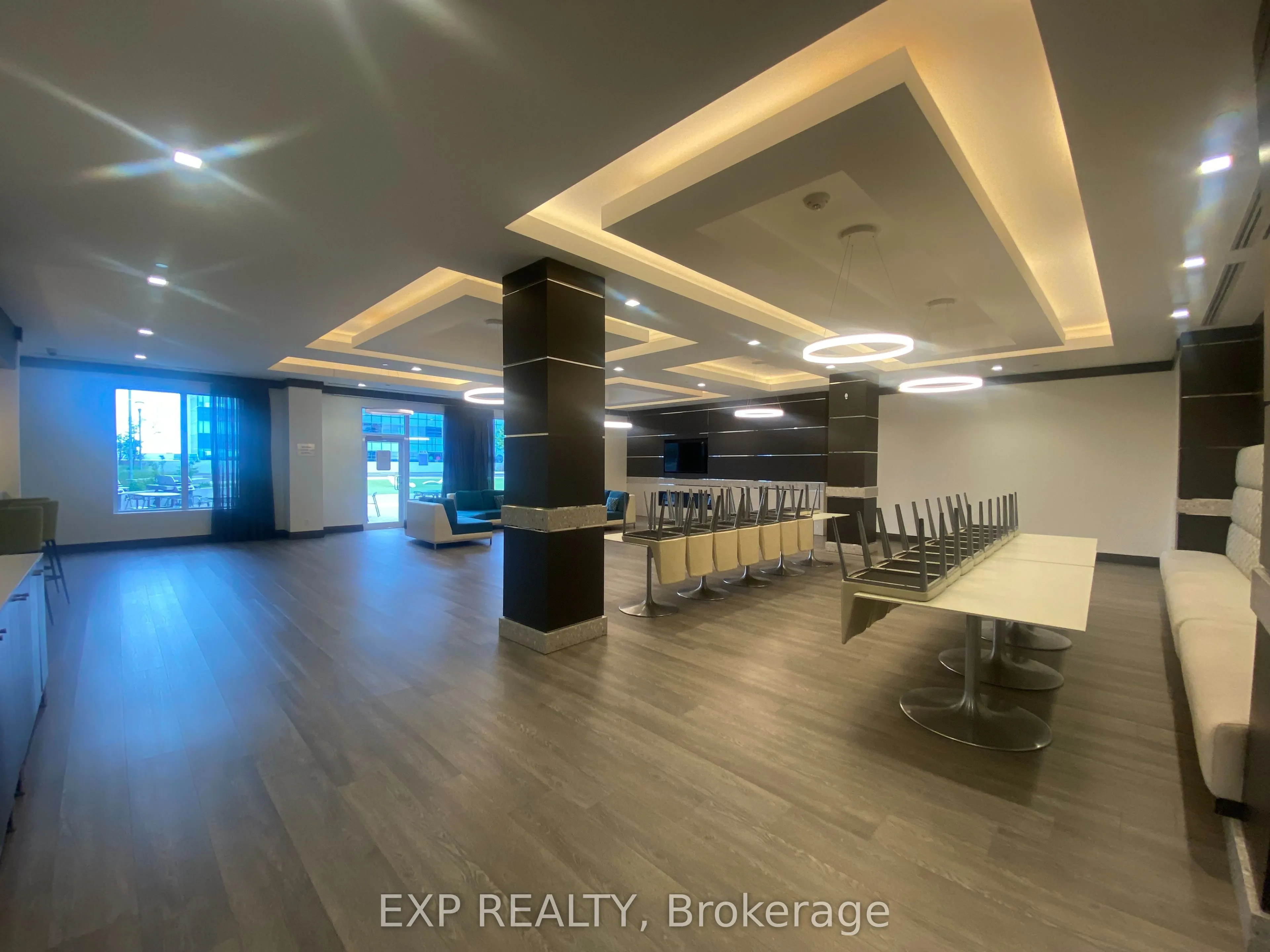 3600 Highway 7 W, #606